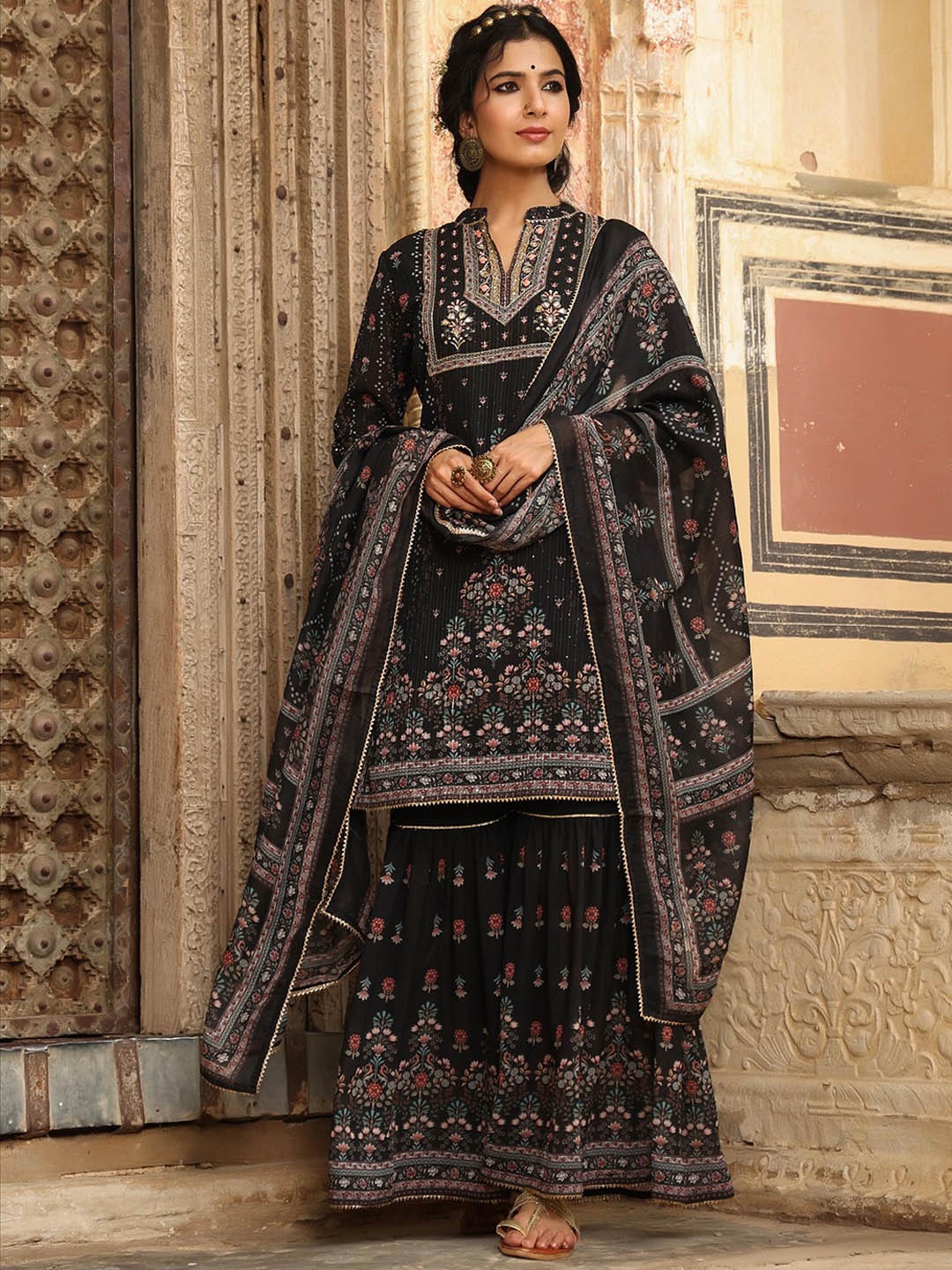

SCAKHI Women Black Floral Printed Sequinned Kurti with Sharara & Dupatta