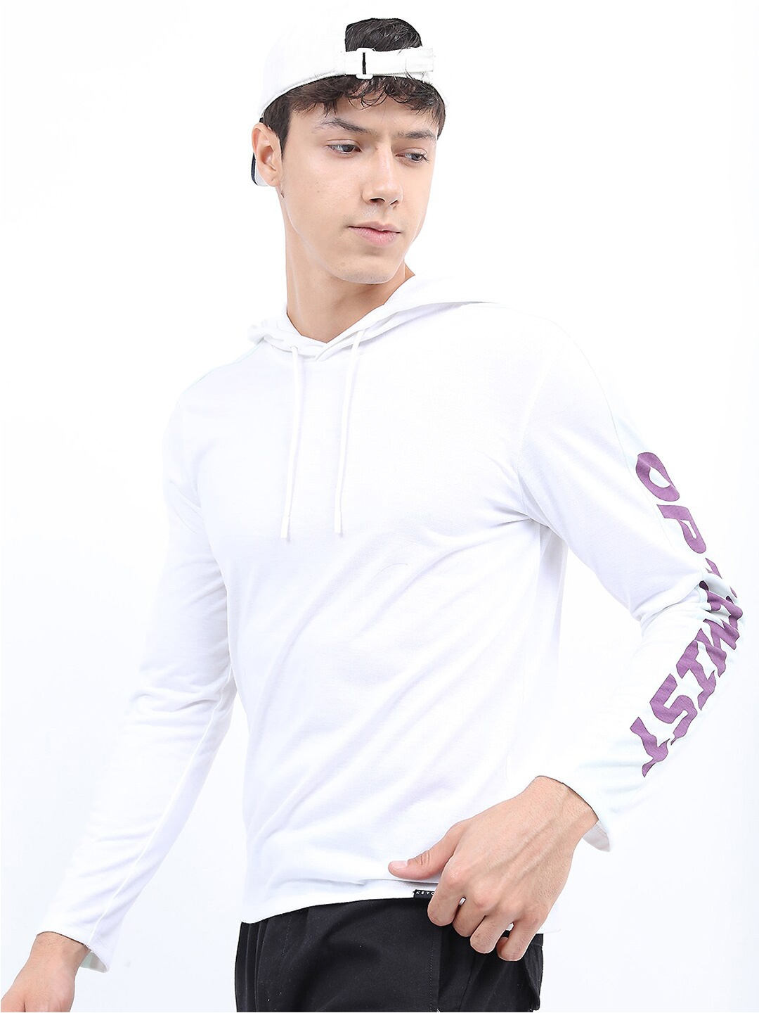 

KETCH Men White Typography Printed Slim Fit T-shirt