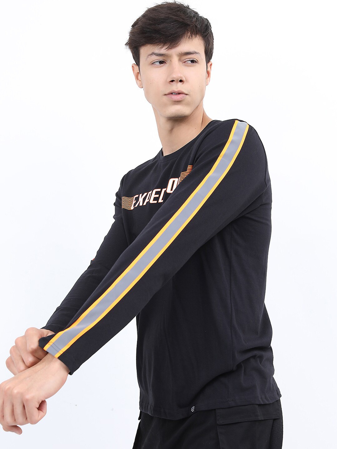 

LOCOMOTIVE Men Navy Blue Typography Printed Slim Fit T-shirt