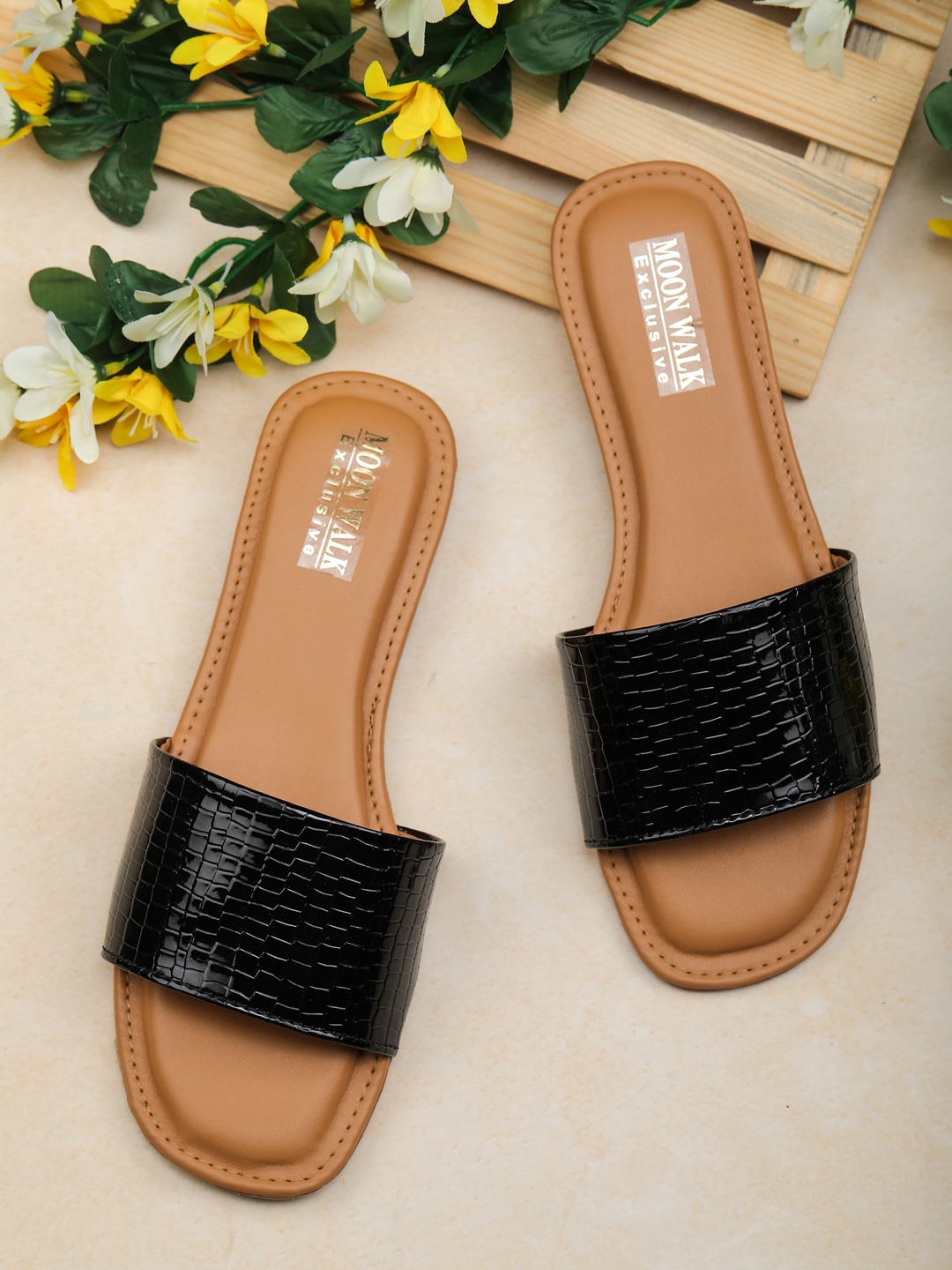 

Moonwalk Women Black Textured Open Toe Flats
