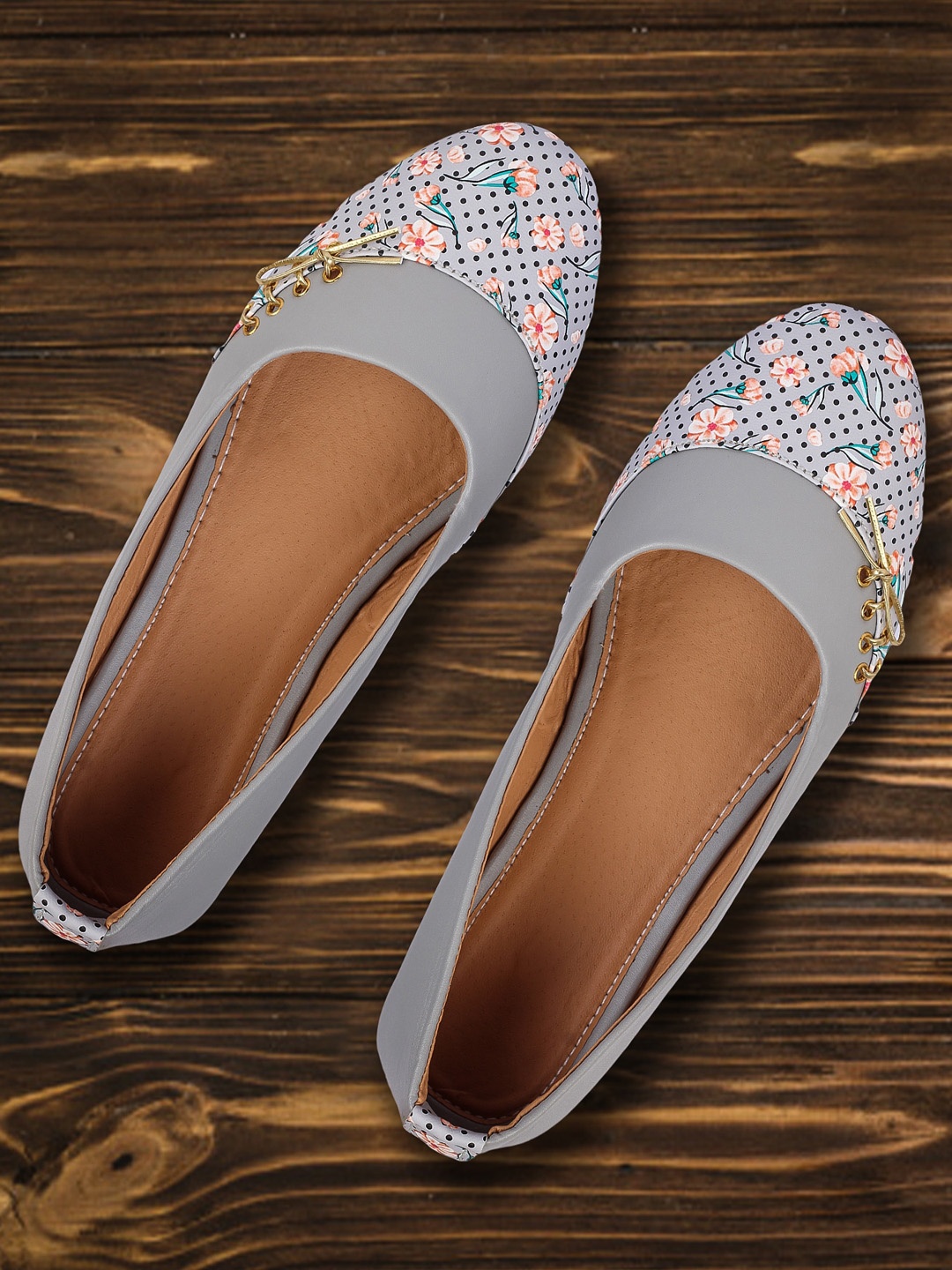 

Moonwalk Women Grey Printed Ballerinas Flats