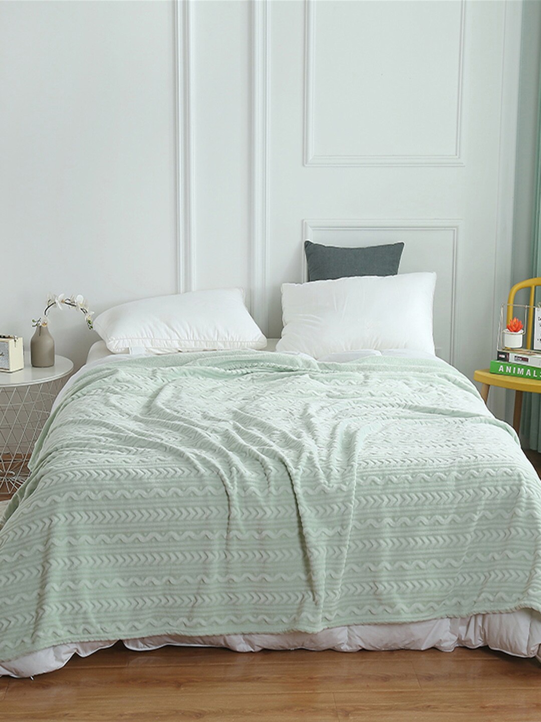 

JC Collection Green Geometric Mild Winter 300 GSM Double Bed Blanket