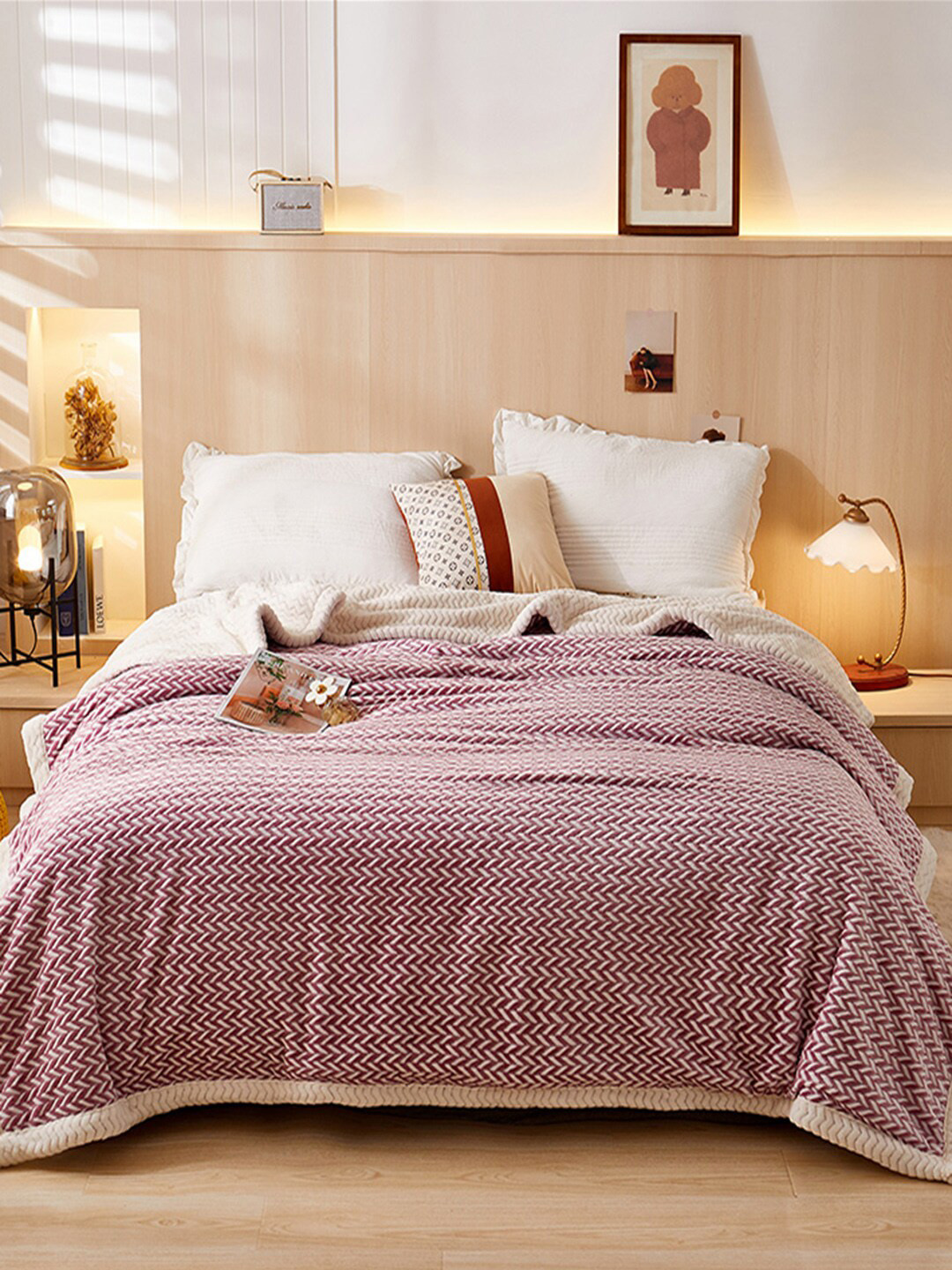 

JC Collection Purple & White Geometric Mild Winter 550 GSM Double Bed Blanket