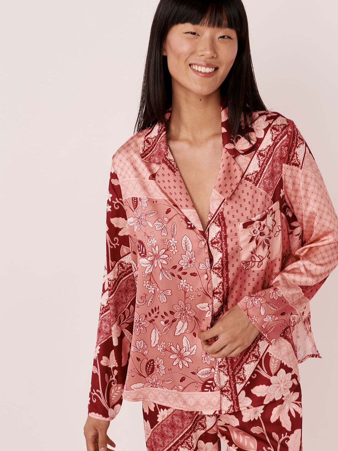 

La Vie en Rose Women Pink & Maroon Printed Lounge Tshirt