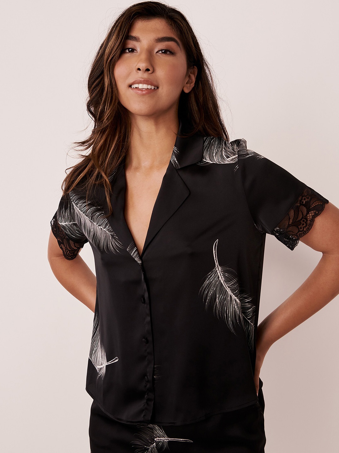 

La Vie en Rose Women Black Printed Shirt Collar Sleep Shirt