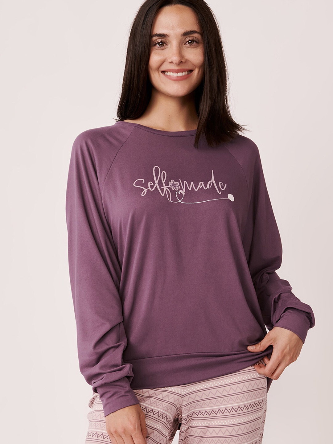 

La Vie en Rose Women Purple & White Printed Lounge Tshirts