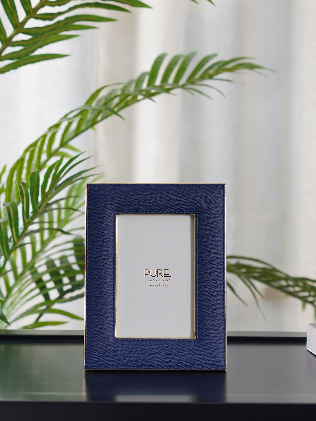 

Pure Home and Living Blue Solid Small Photo Frame