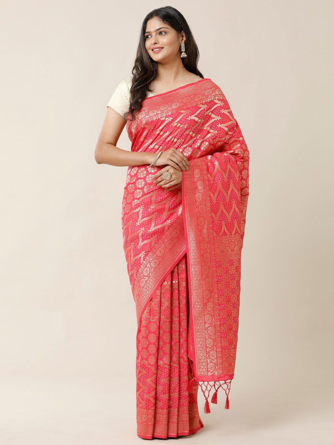 

SAMITTE Peach-Coloured & Gold-Toned Ethnic Motifs Zari Bandhani Saree