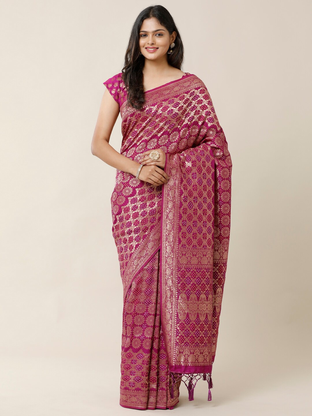 

SAMITTE Magenta & Gold-Toned Woven Design Zari Bandhani Saree