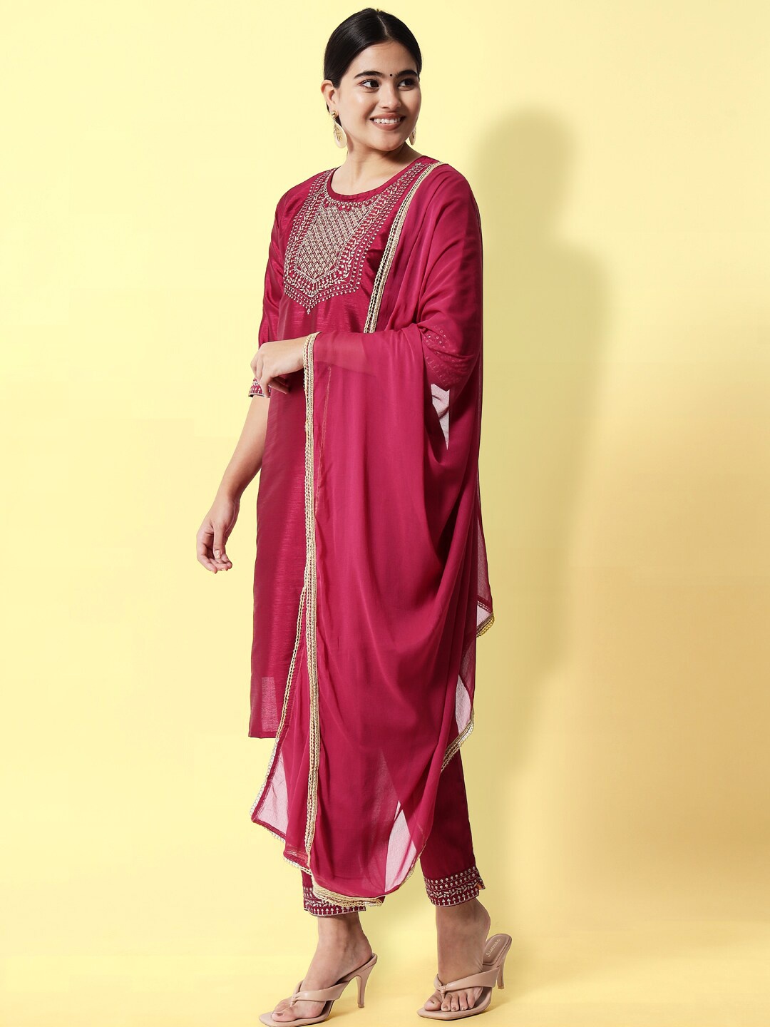 

VredeVogel Women Red Floral Embroidered Kurta with Trousers & Dupatta