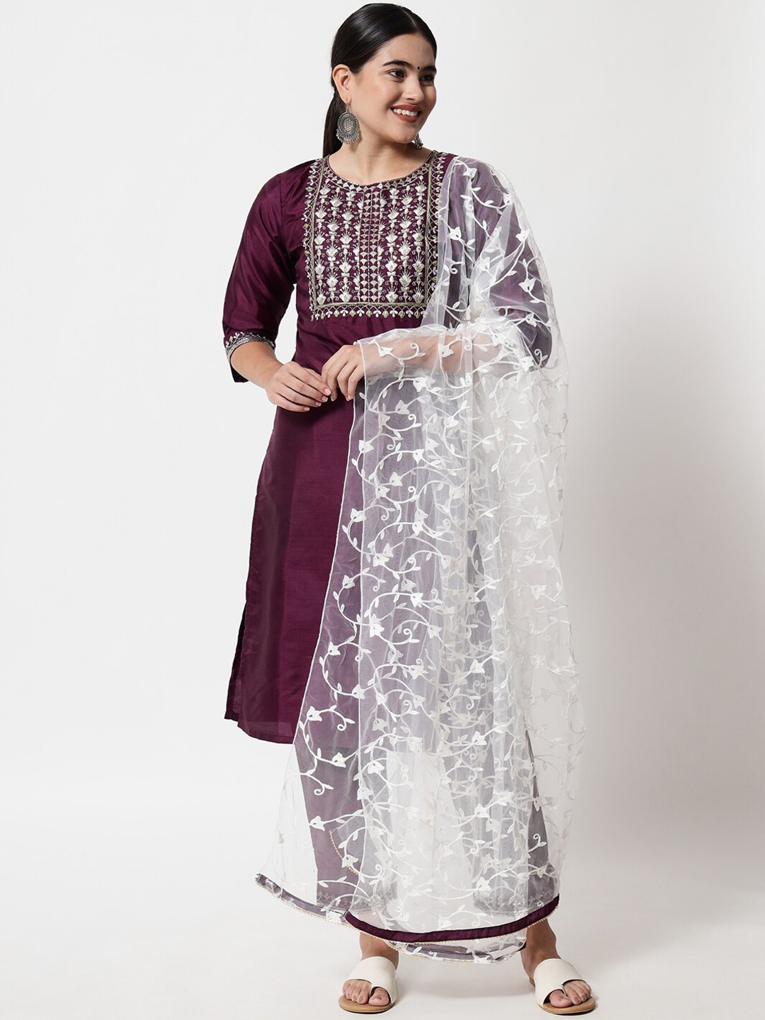 

VredeVogel Women Purple Floral Embroidered Kurta with Trousers With Dupatta