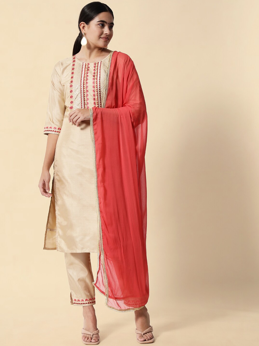 

VredeVogel Women Beige Ethnic Motifs Yoke Design Kurta with Trousers & With Dupatta