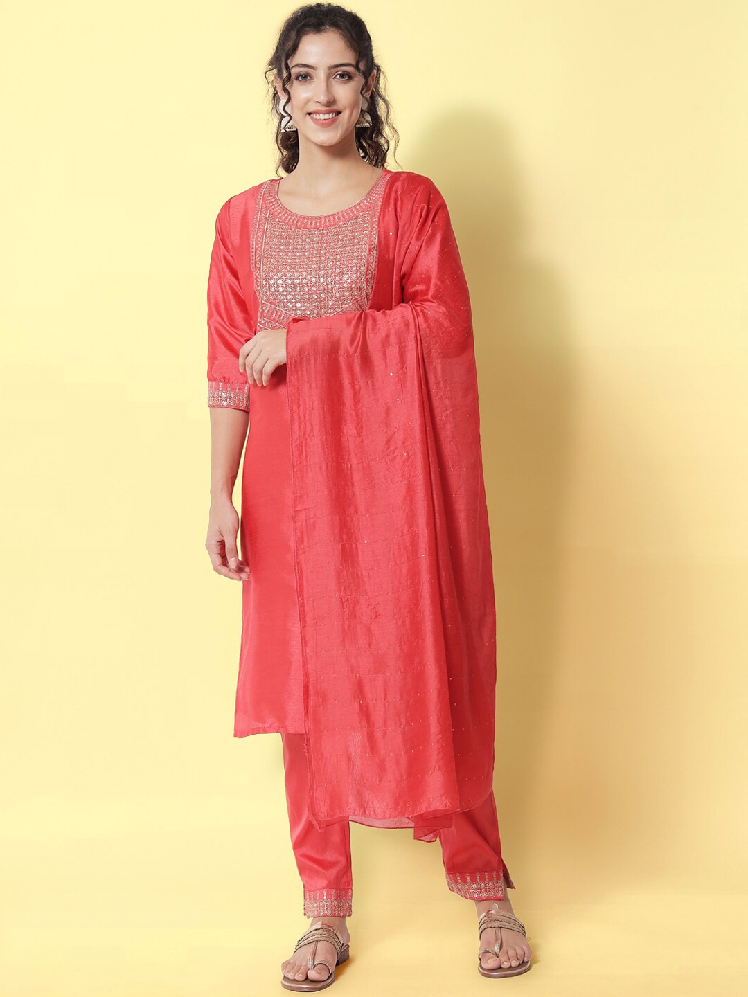 

VredeVogel Women Peach-Coloured Ethnic Motifs Yoke Design Kurta with Trousers & With Dupatta