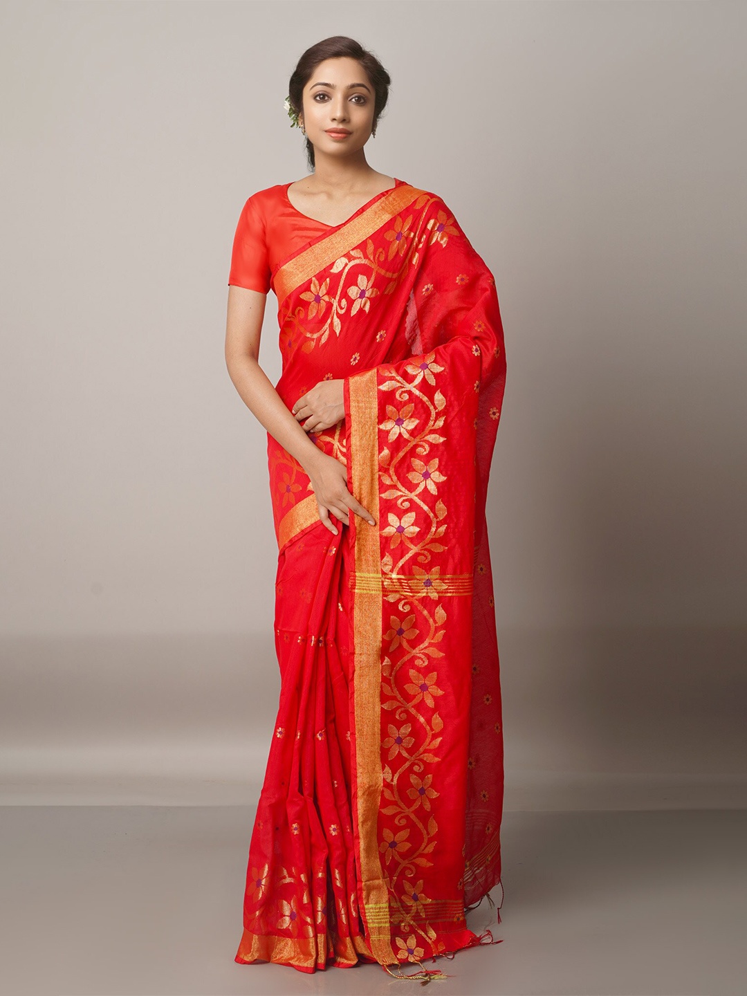 

Unnati Silks Red & Gold-Toned Woven Design Handloom Jamdani Saree