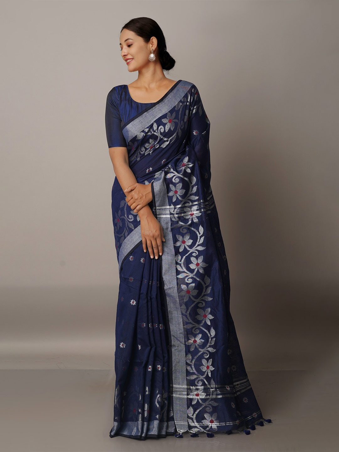 

Unnati Silks Navy Blue & Silver-Toned Ethnic Motifs Zari Silk Cotton Jamdani Saree