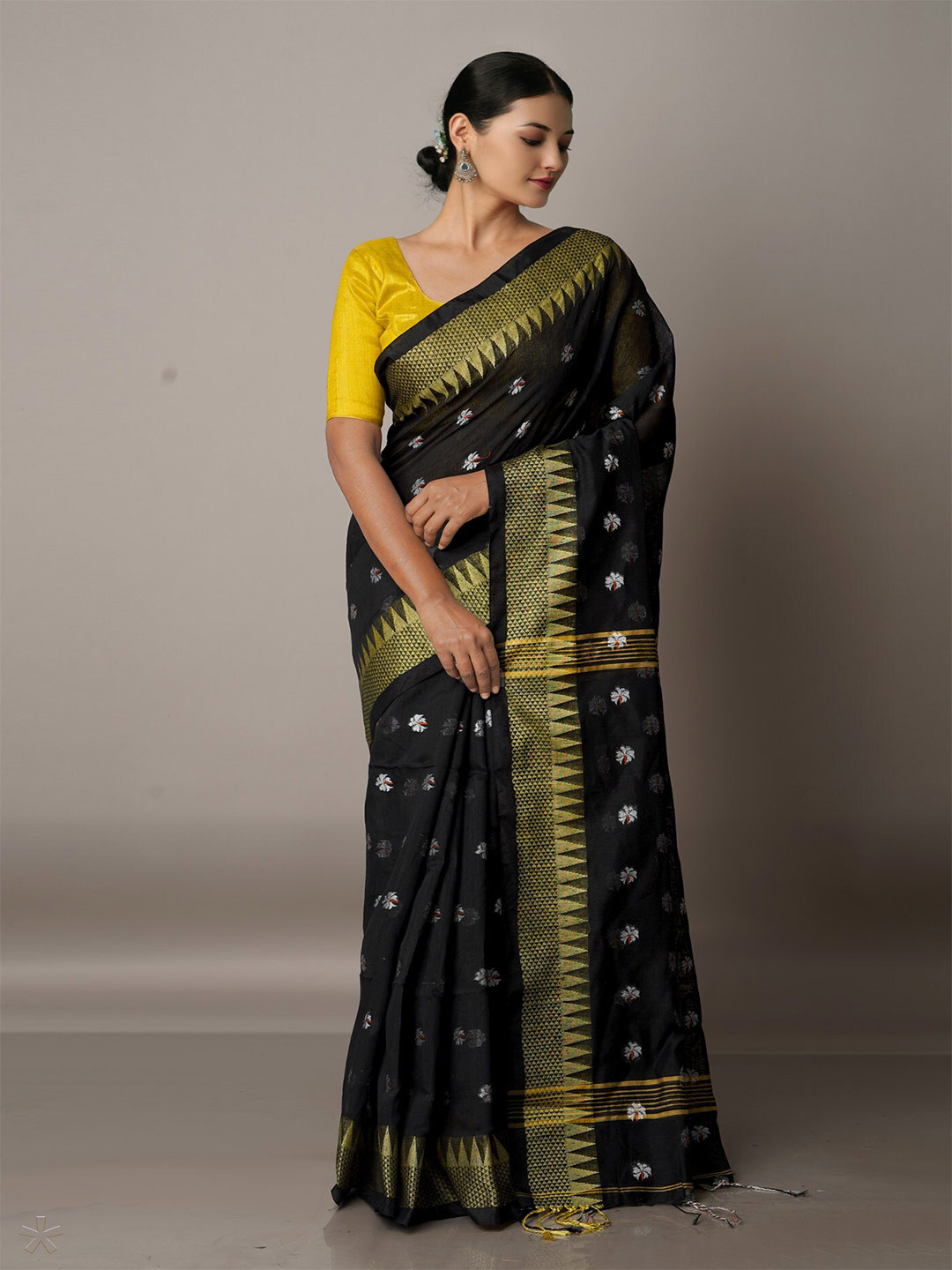 

Unnati Silks Black & Gold-Toned Woven Design Zari Silk Cotton Jamdani Saree