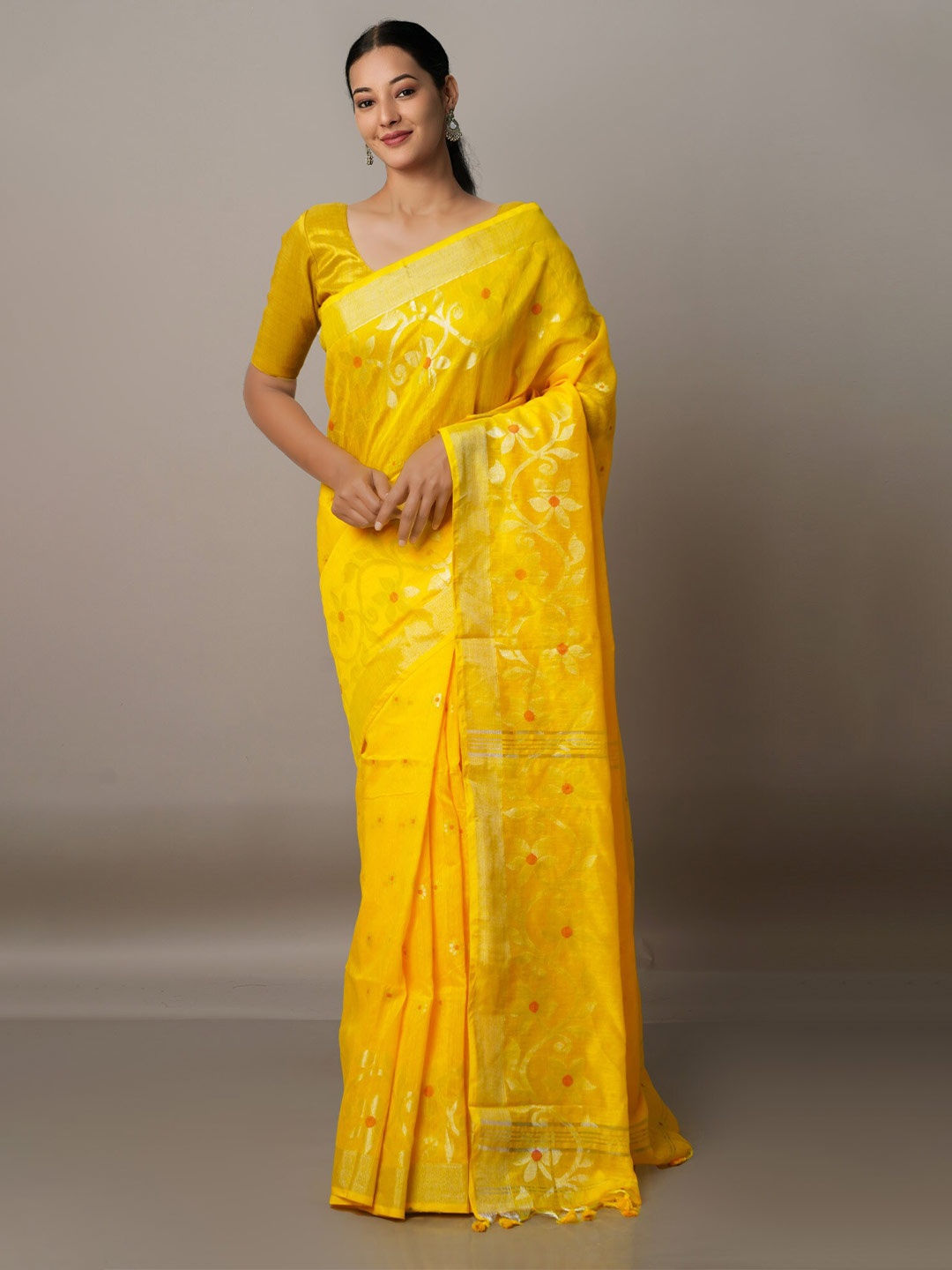 

Unnati Silks Yellow & Red Floral Zari Handloom Jamdhani Saree