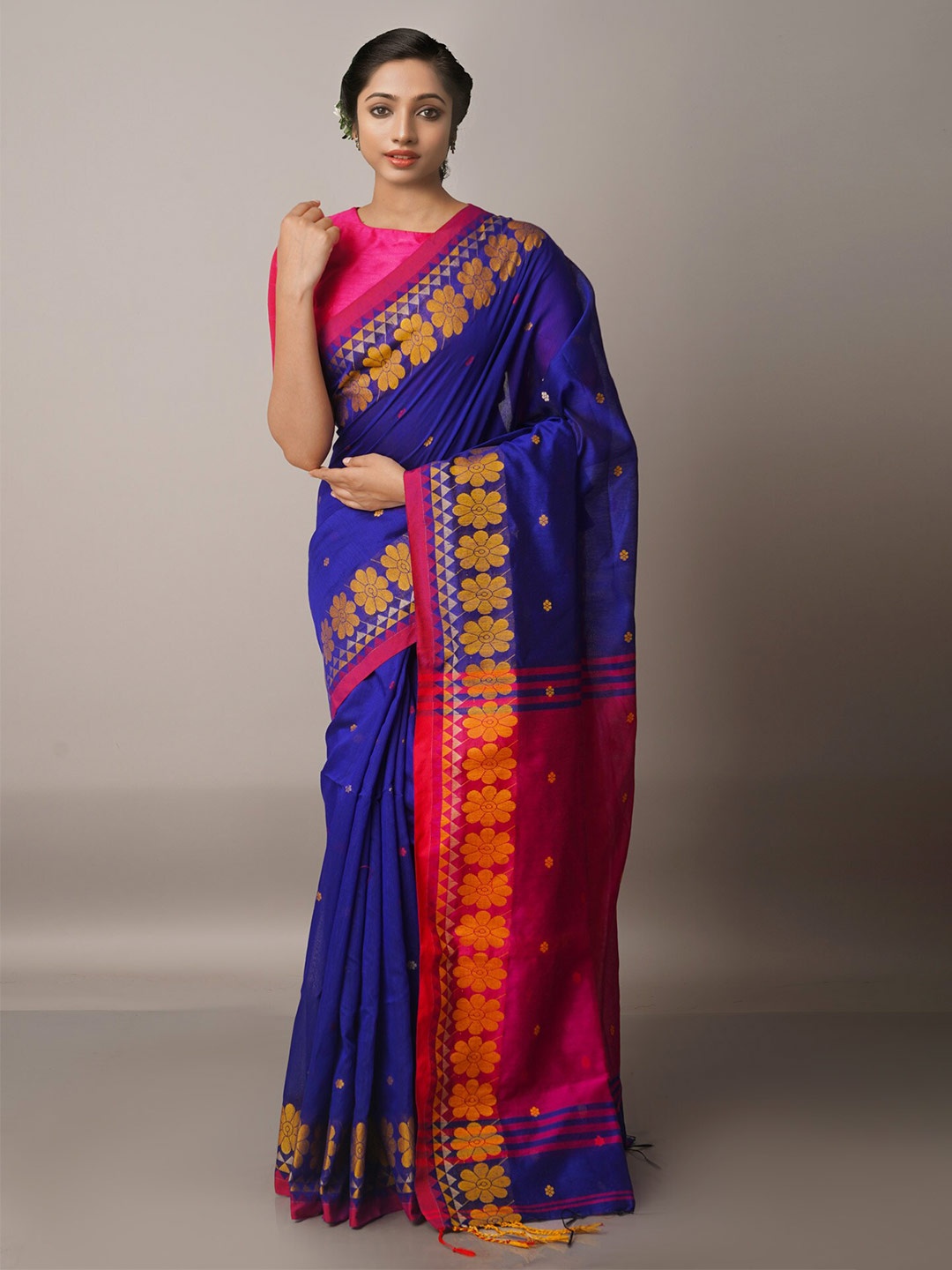 

Unnati Silks Blue & Pink Floral Zari Handloom Jamdhani Saree