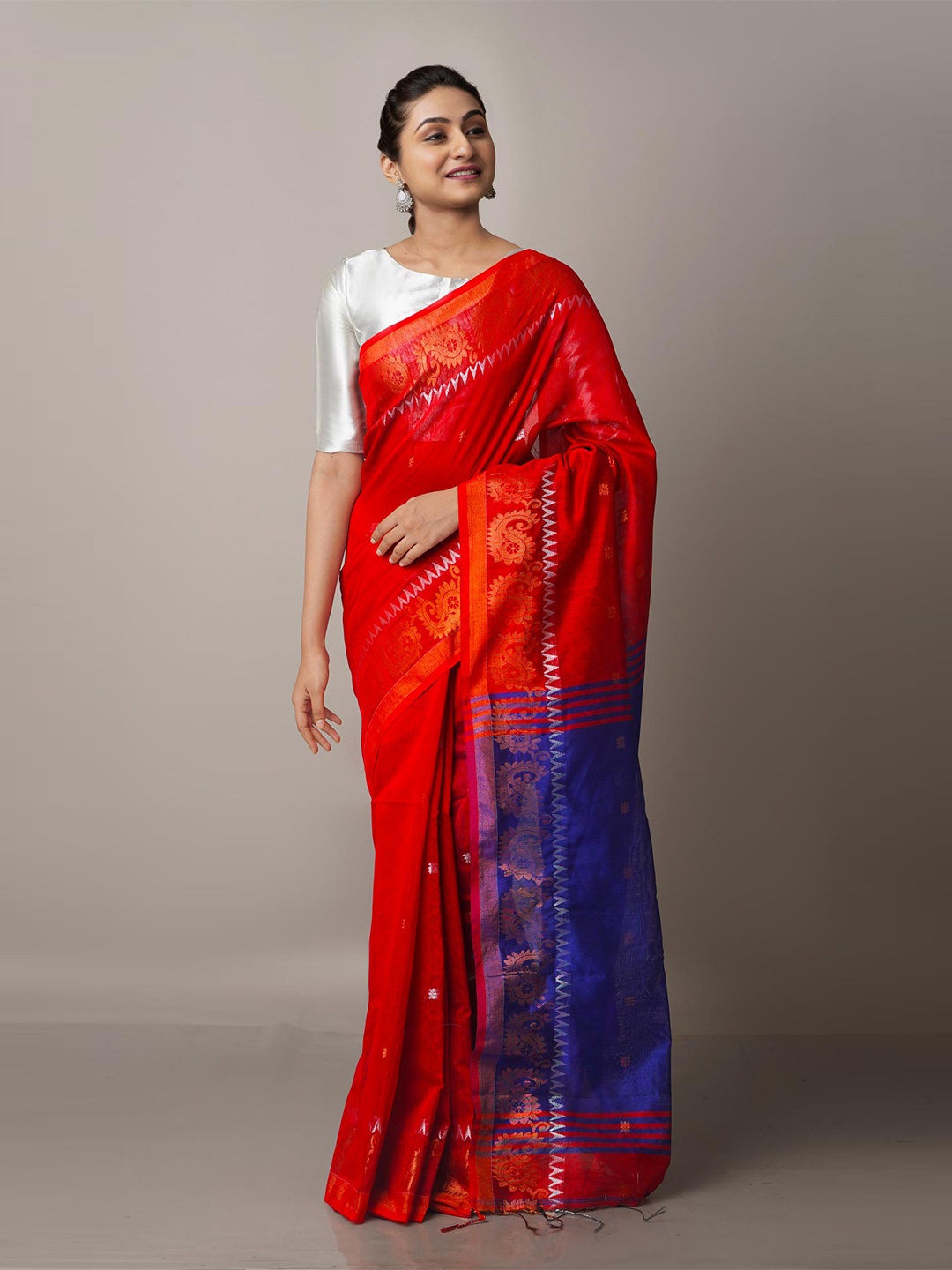 

Unnati Silks Burgundy & Blue Paisley Linen Blend Jamdani Saree