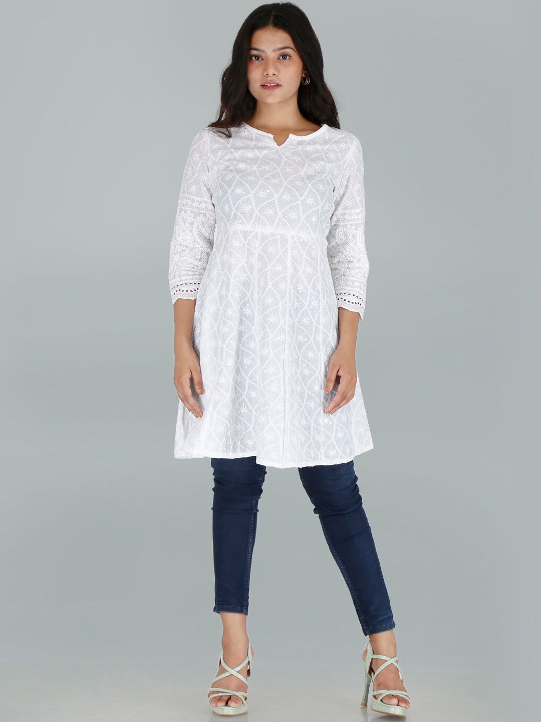

OMASK Floral Embroidered Chikankari Anarkali Pleated Cotton Kurta, White