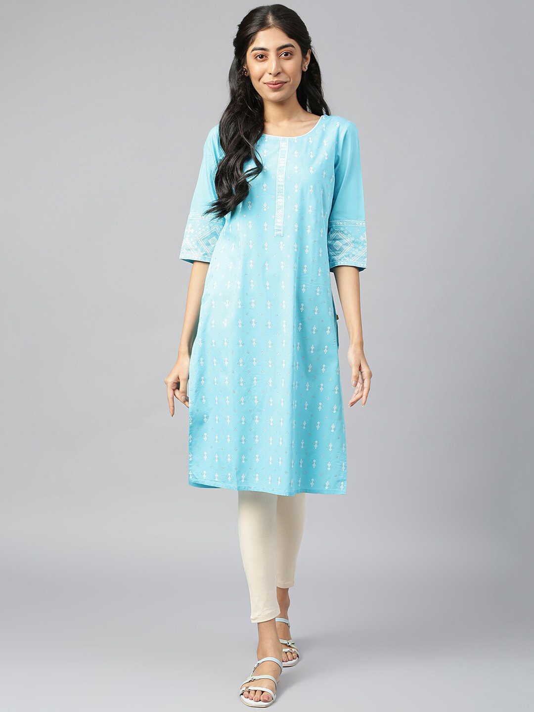 

AURELIA Women Blue Ethnic Motifs Printed Thread Work Kurta