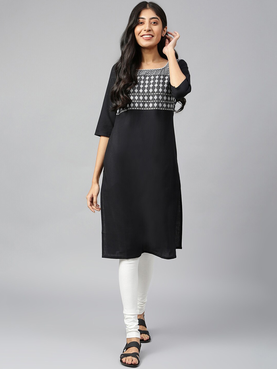 

AURELIA Geometric Yoke Design Kurta, Black