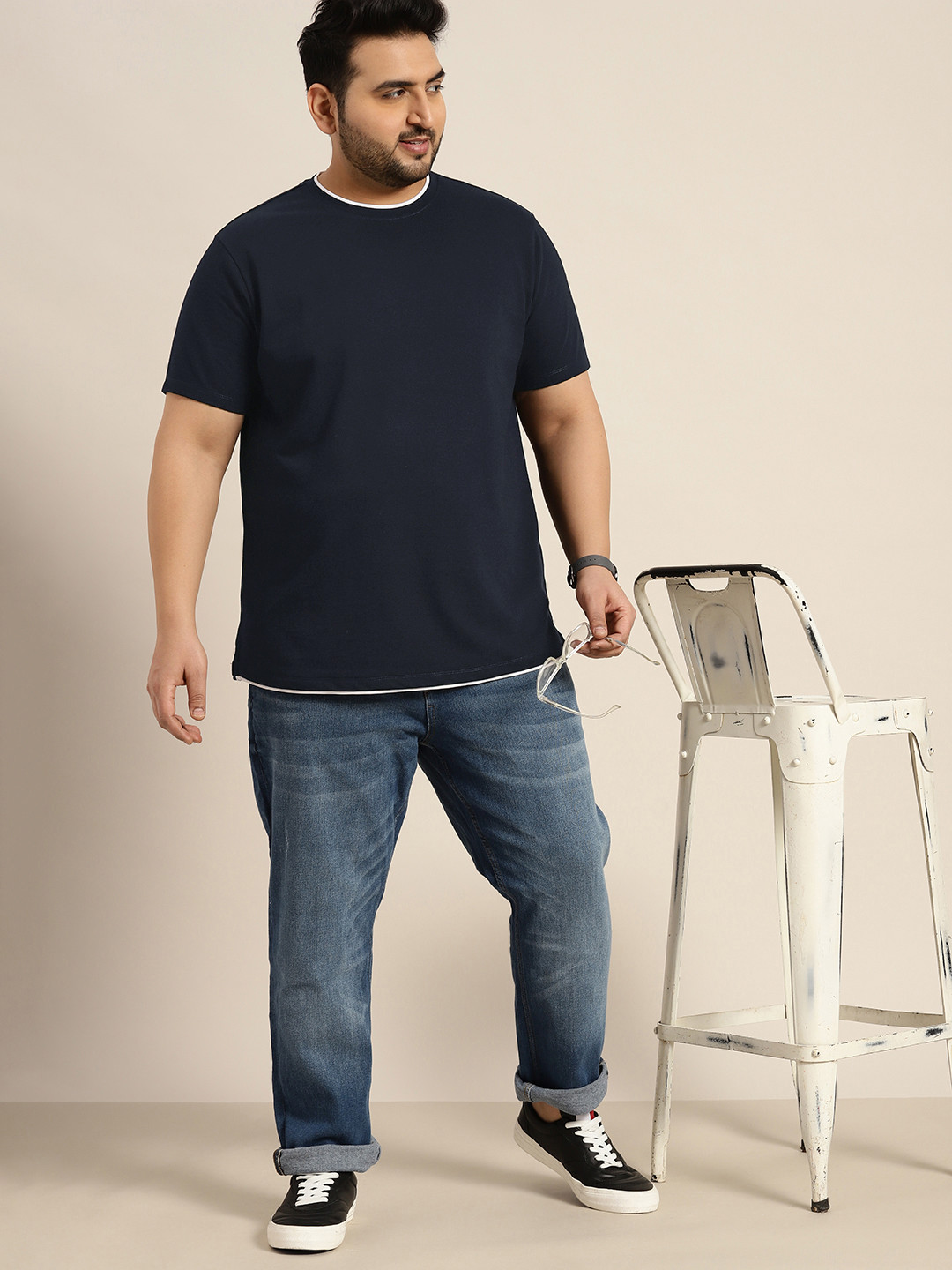 

Sztori Plus Size Men Textured T-shirt, Navy blue