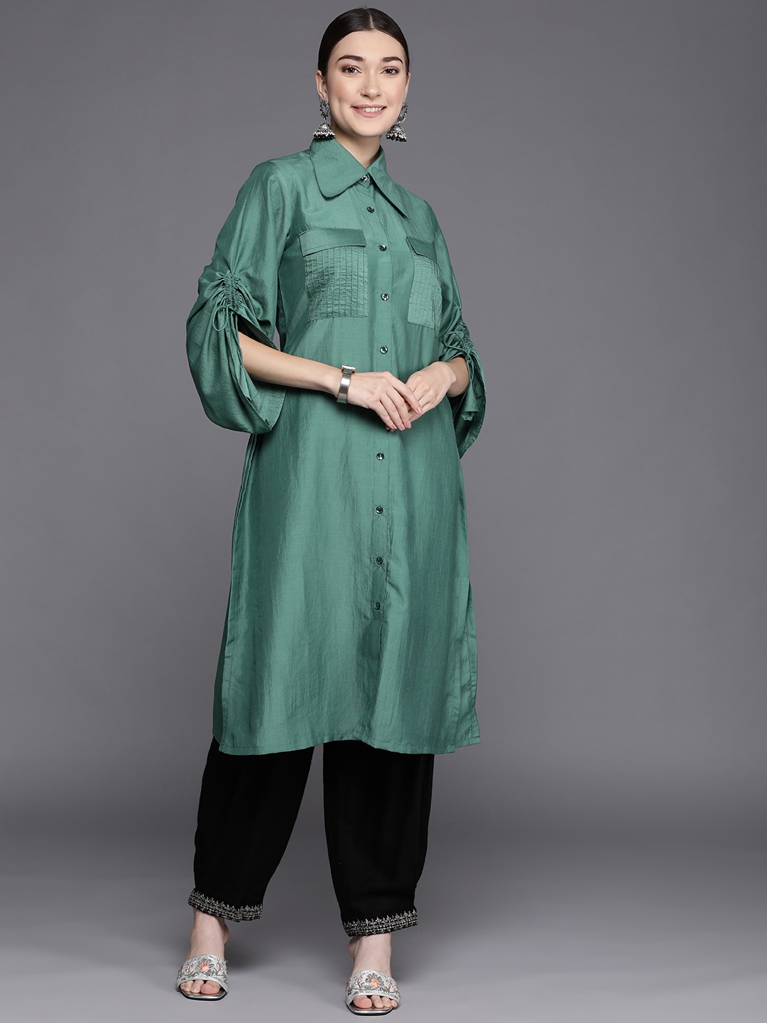 

MASSTANI BY INDDUS Women Green Solid Pathani Kurta
