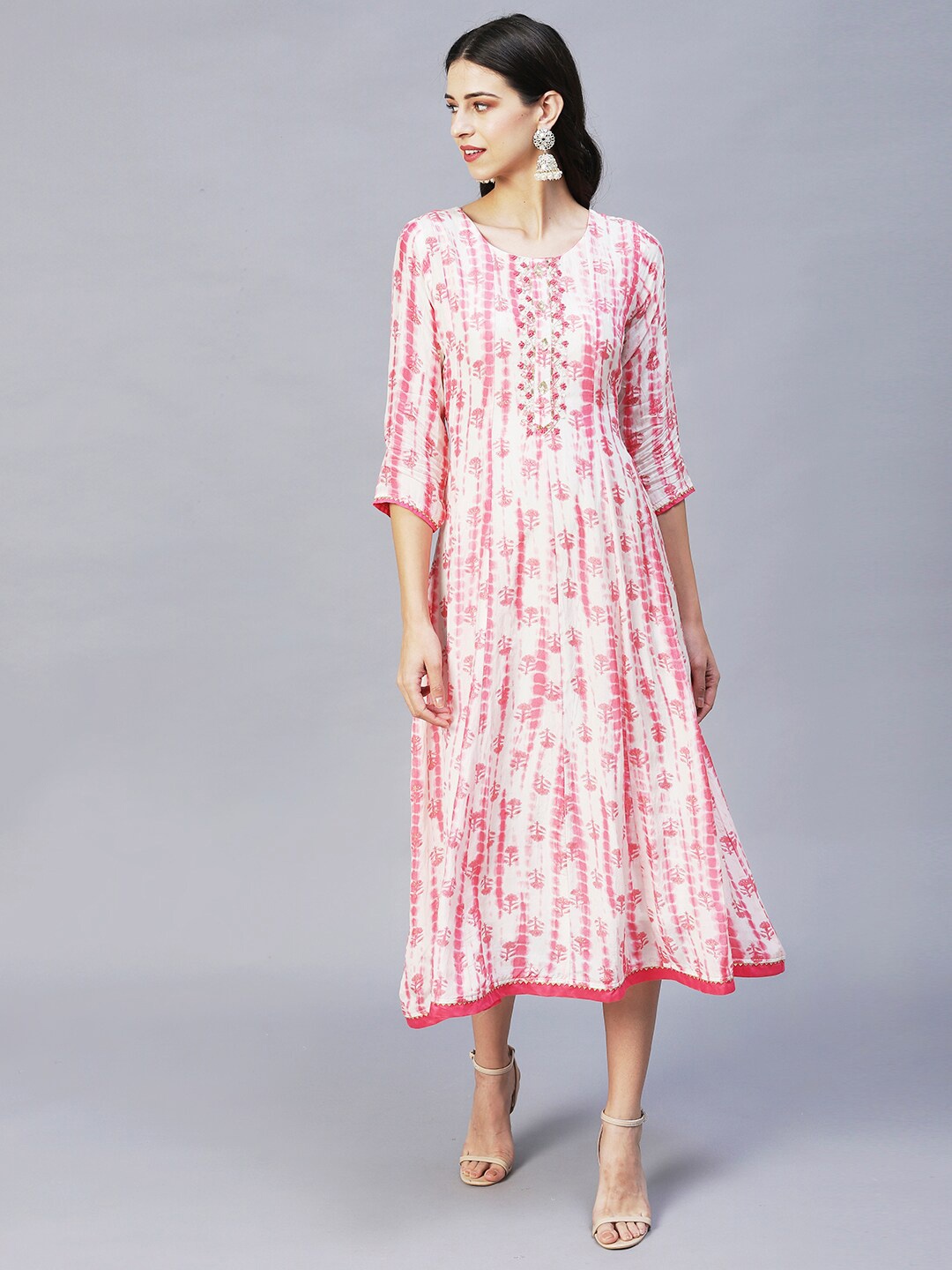 

FASHOR Women Off White & Pink Tie and Dye Ethnic Maxi Dress