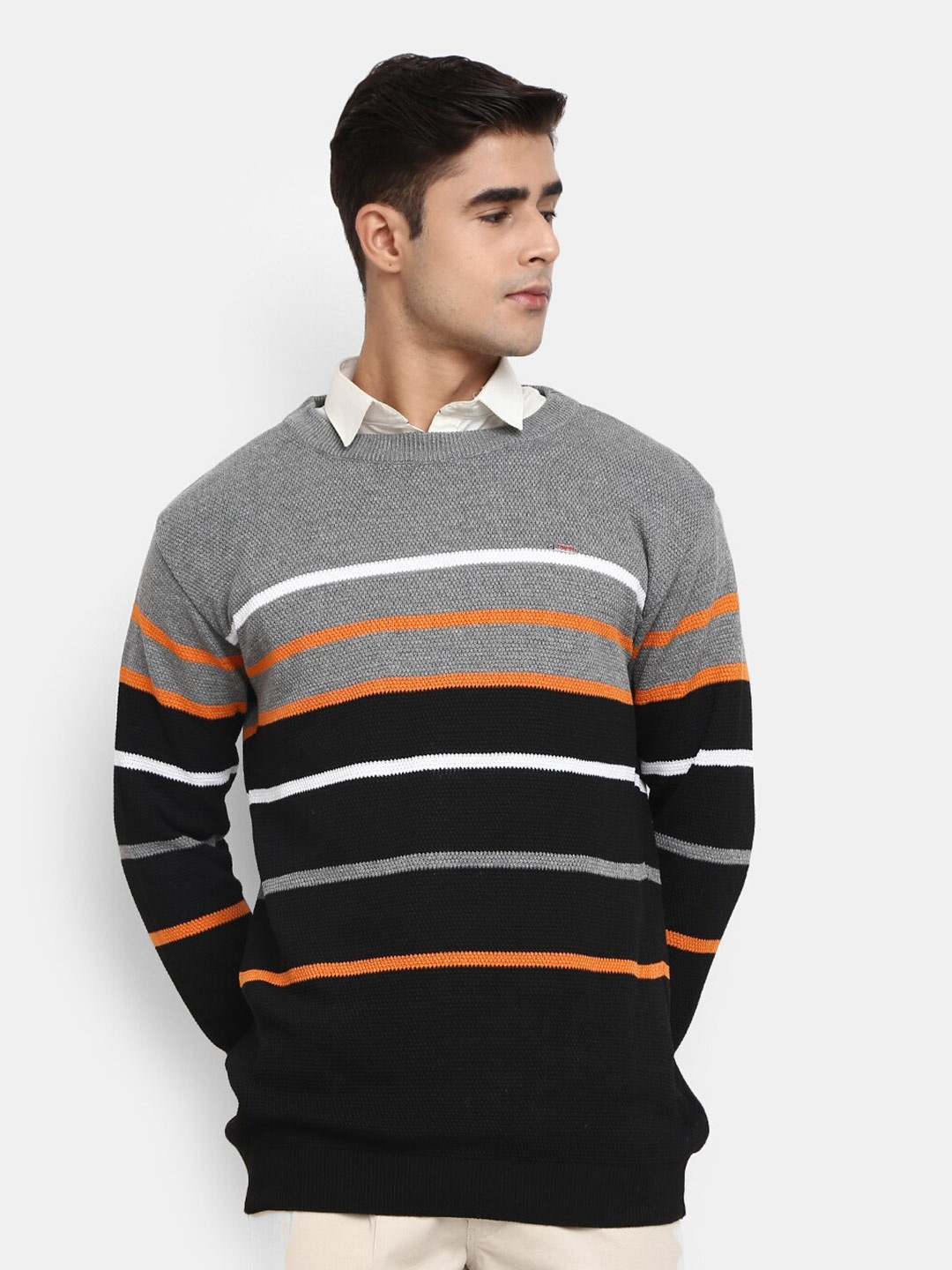 

V-Mart Men Grey Colourblocked Sweatshirt