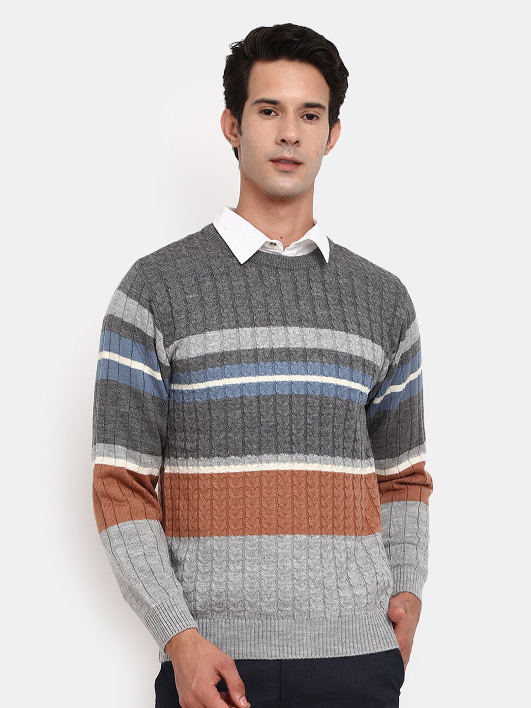 

V-Mart Men Grey Colourblocked Sweatshirt