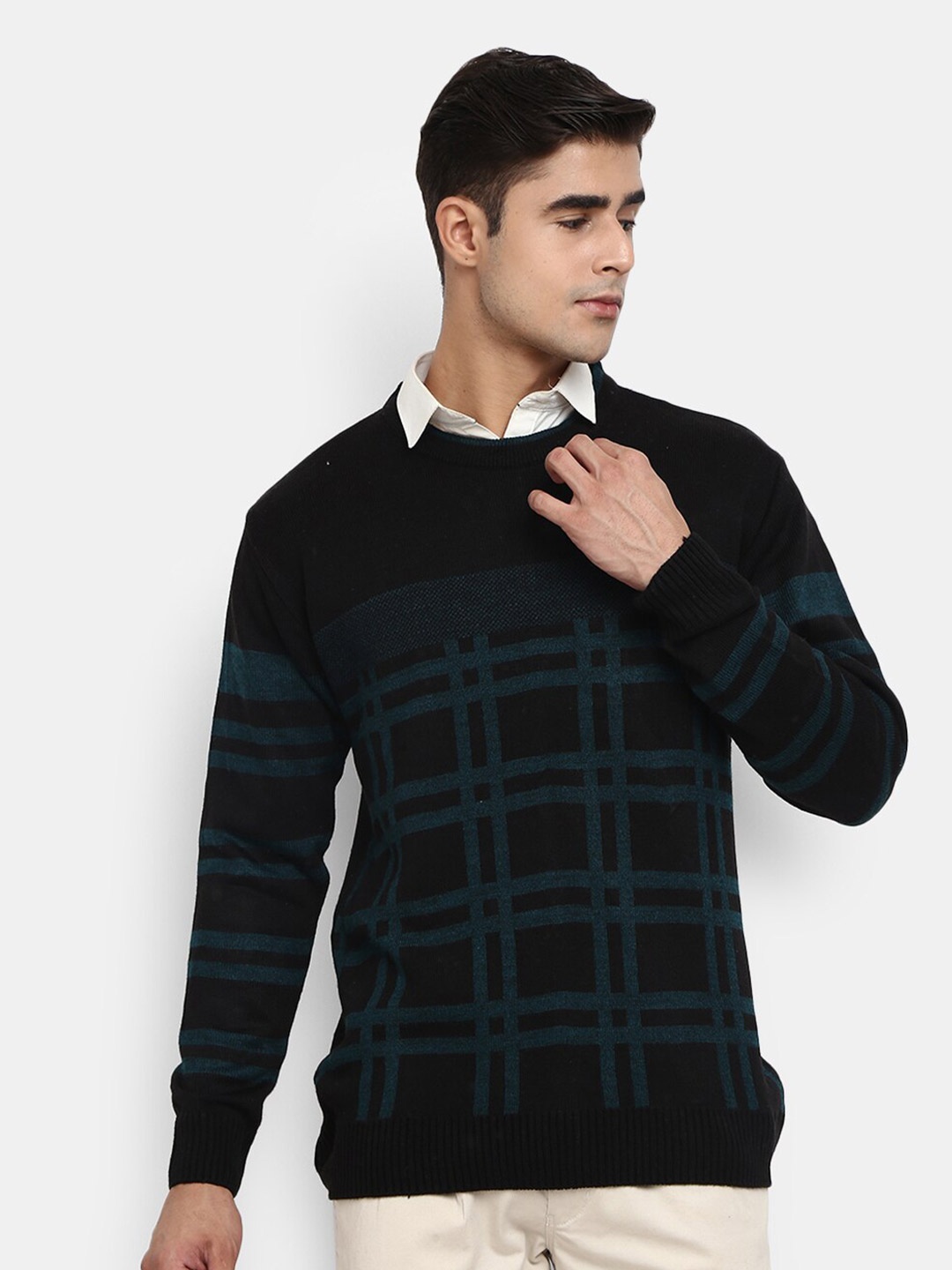 

V-Mart Men Black Checked Fleece Sweatshirt