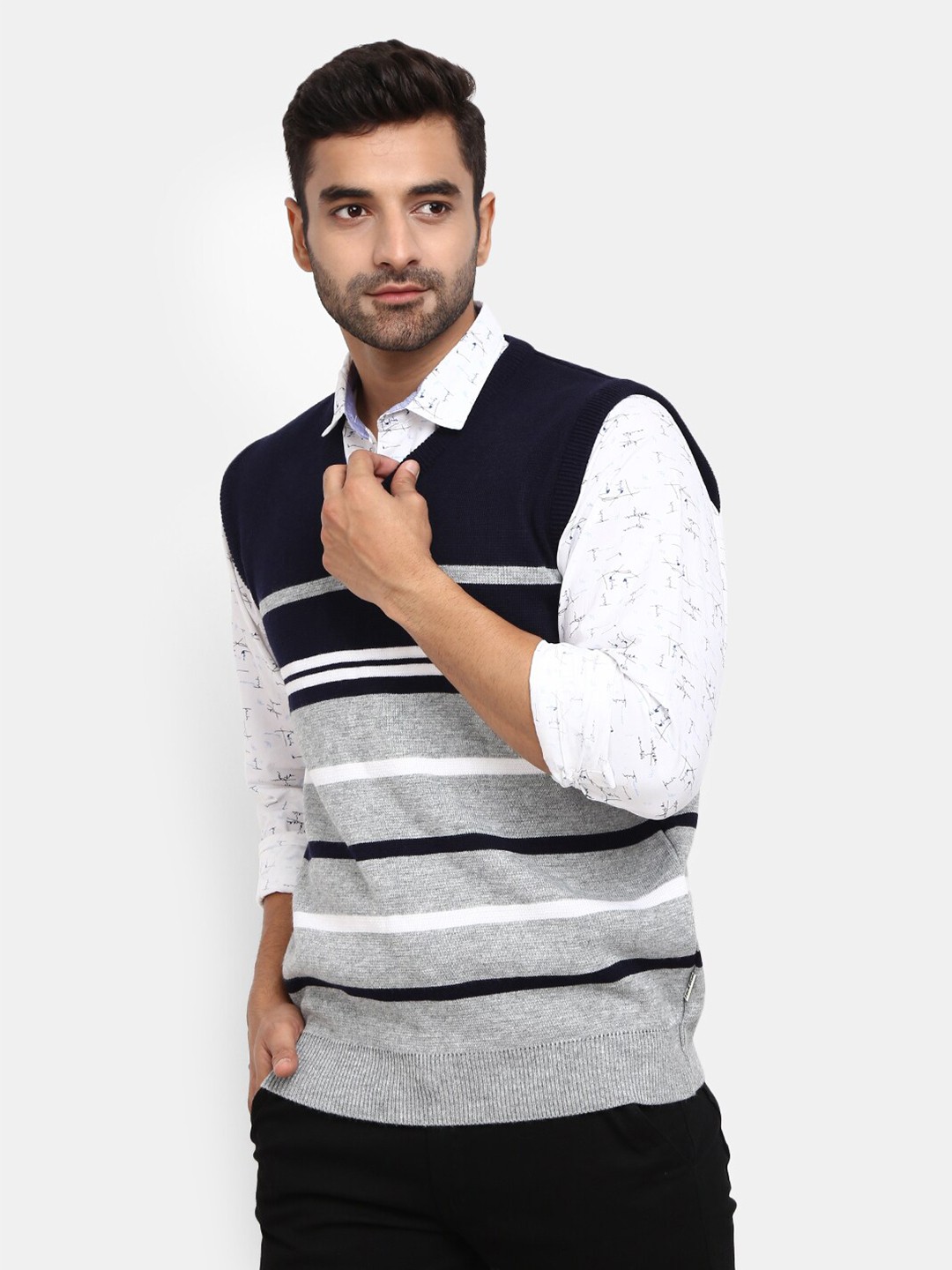 

V-Mart Men Navy Blue Striped Fleece Sweatshirt