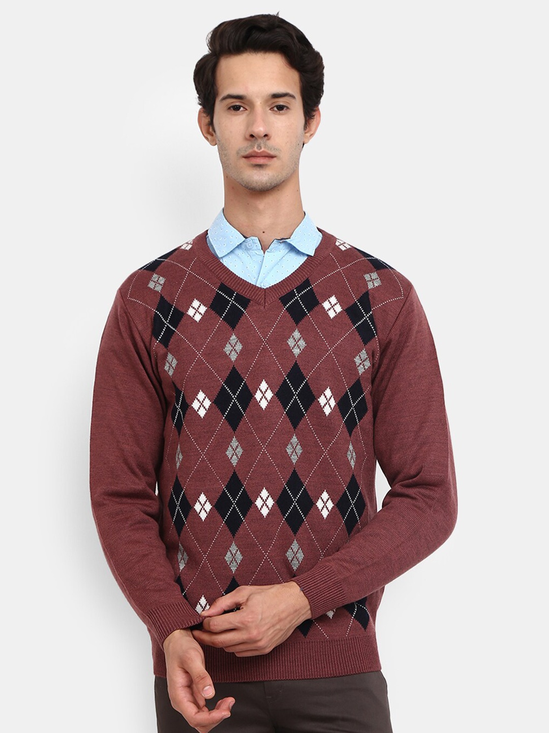 

V-Mart Men Maroon Fleece Sweatshirt