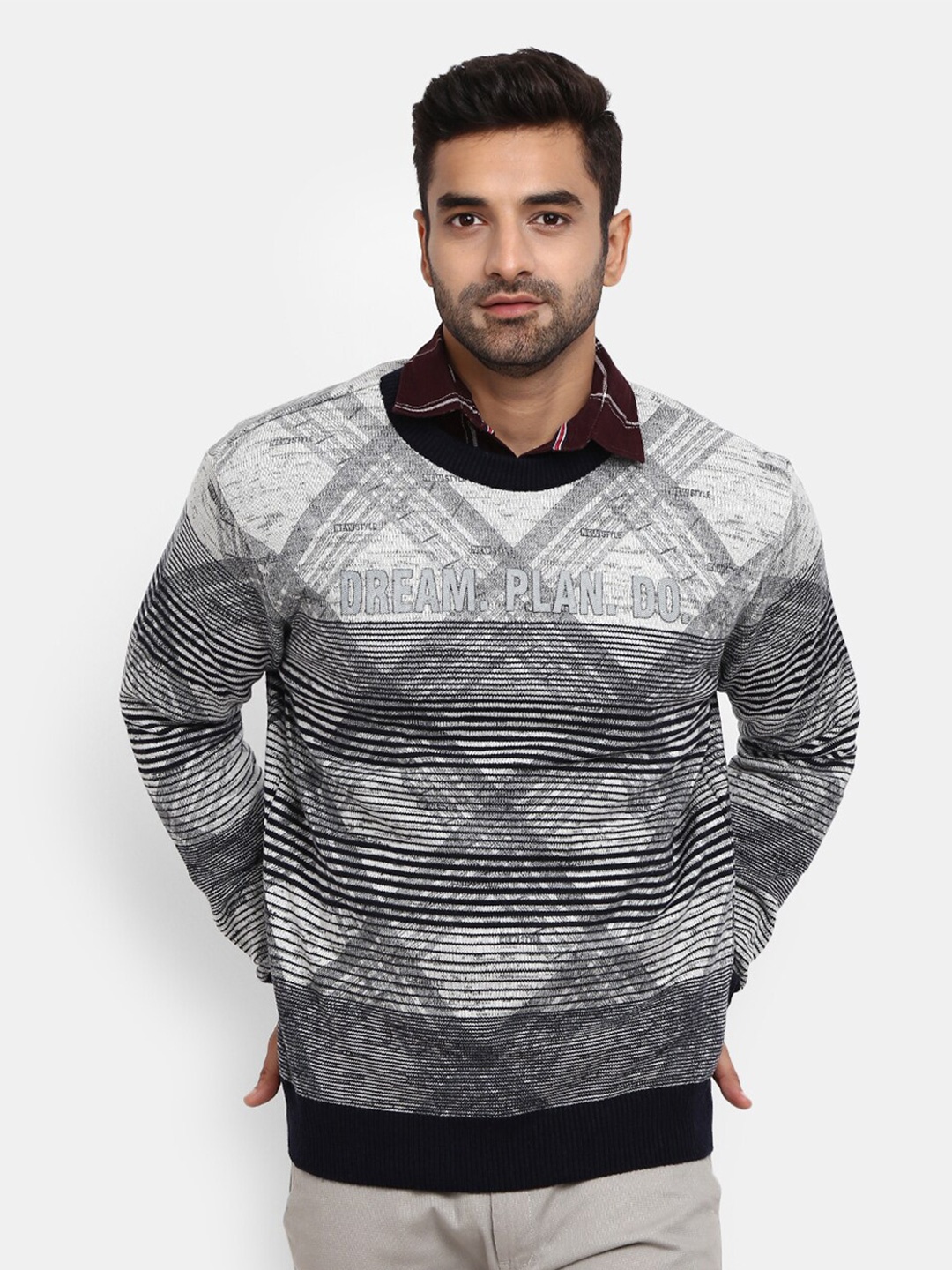

V-Mart Round Neck Printed Fleece Sweatshirt, Grey