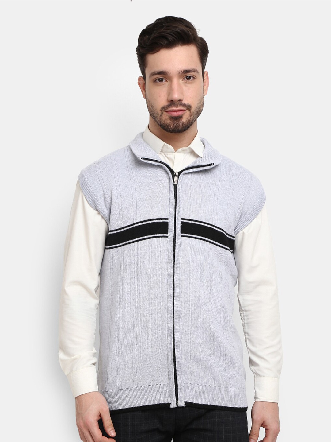 

V-Mart Men Grey Self Design Sleevless Sweater