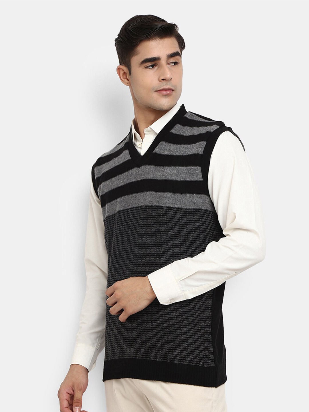 

V-Mart Men Black & Grey Striped Cardigan