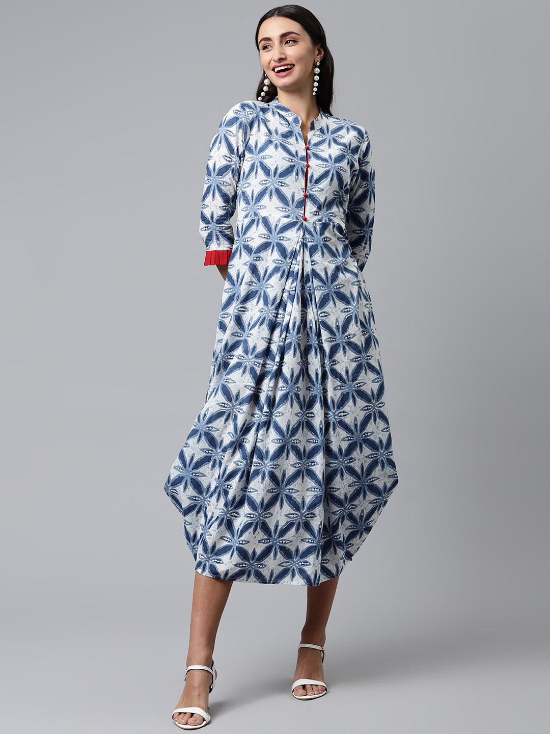 

HERE&NOW Women Blue & White Printed Midi Cotton Ethnic Dresses