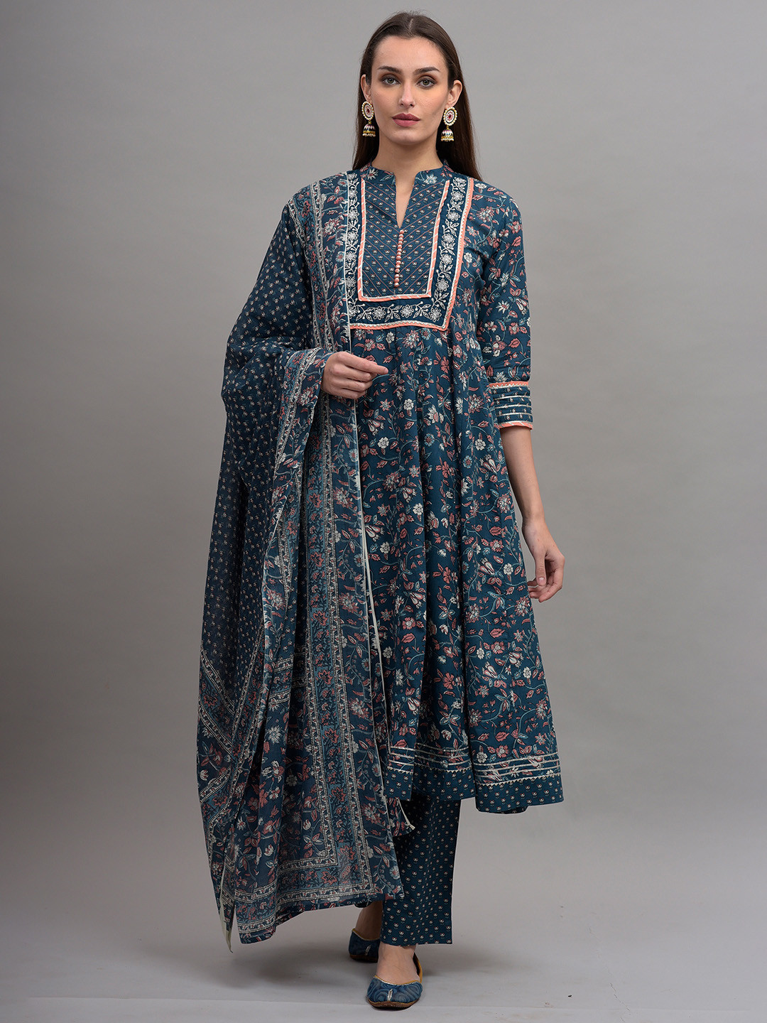 

OMASK Women Blue Floral Printed Pure Cotton Kurta with Trousers & With Dupatta
