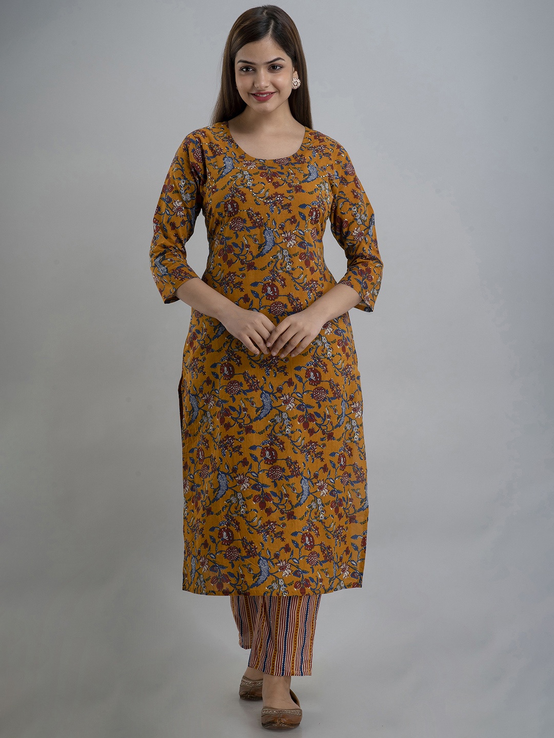 

OMASK Women Brown Floral Printed Pure Cotton Kurta with Trousers