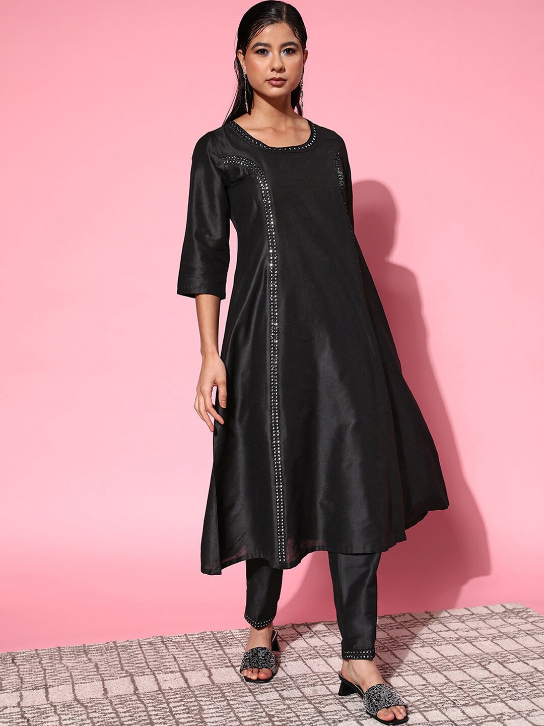 

Shae by SASSAFRAS Women Black Embroidered Mirror Work Kurta with Trousers