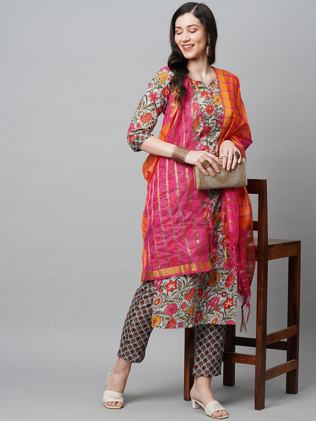 

KALINI Women Blue & Red Floral Printed Straight Kurta with Trousers & With Dupatta