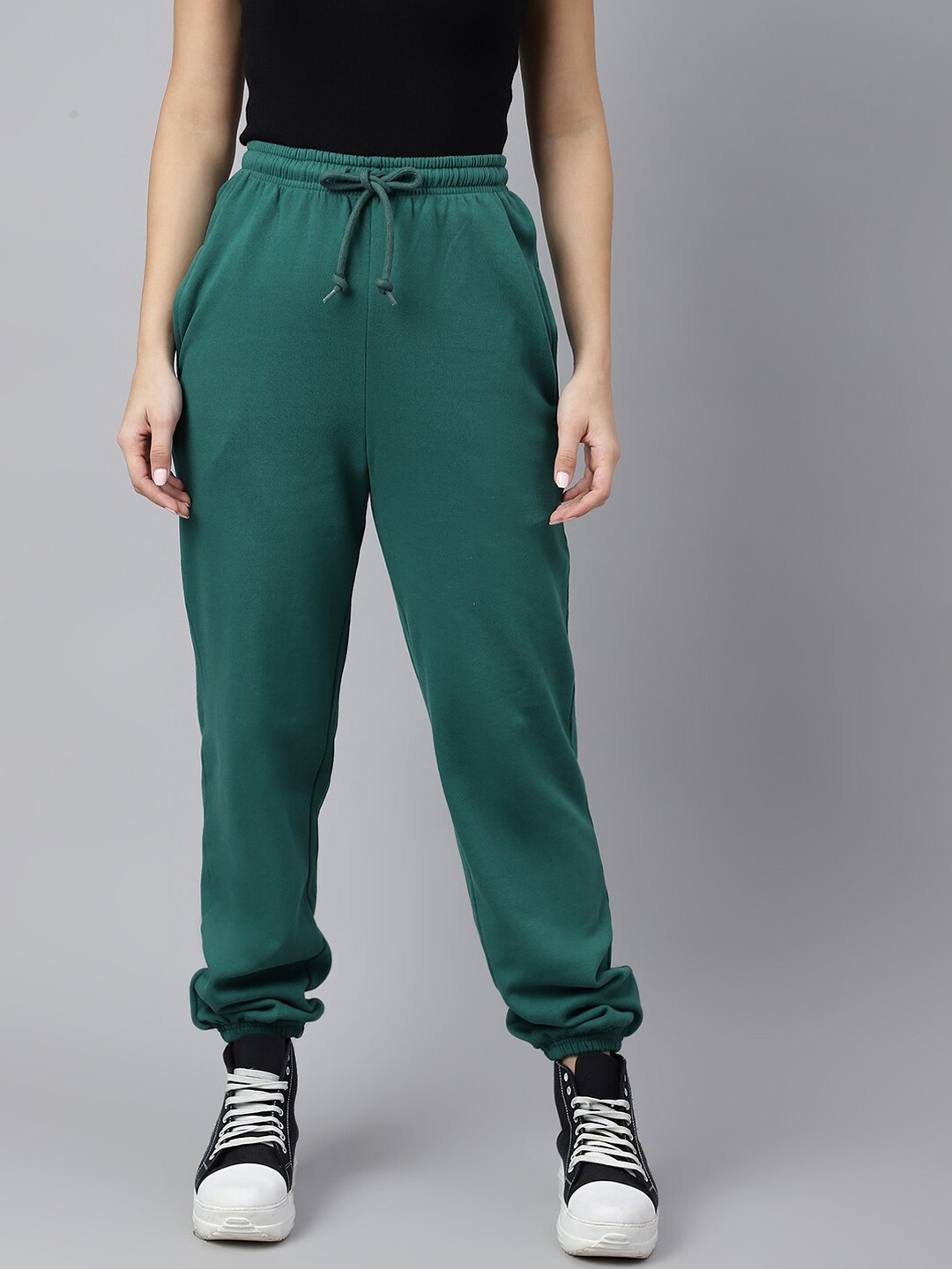 

Pritla Women Green Solid Cotton Joggers