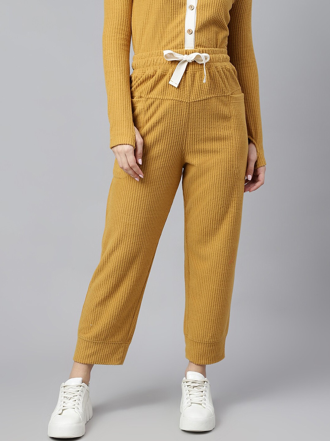 

Pritla Women Yellow Solid Straight-Fit Track Pants
