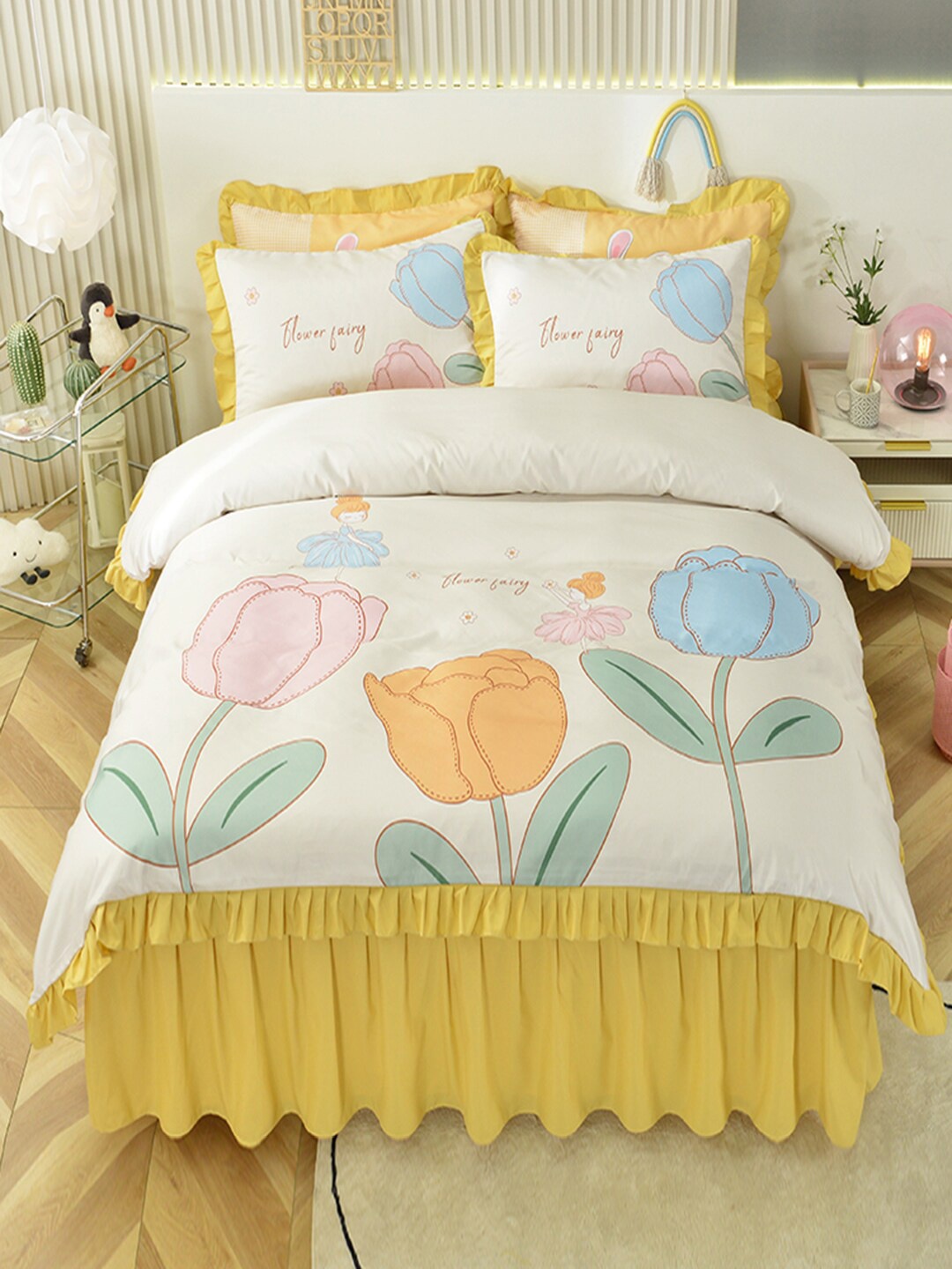 

JC Collection White Printed Double Queen Bedding Set