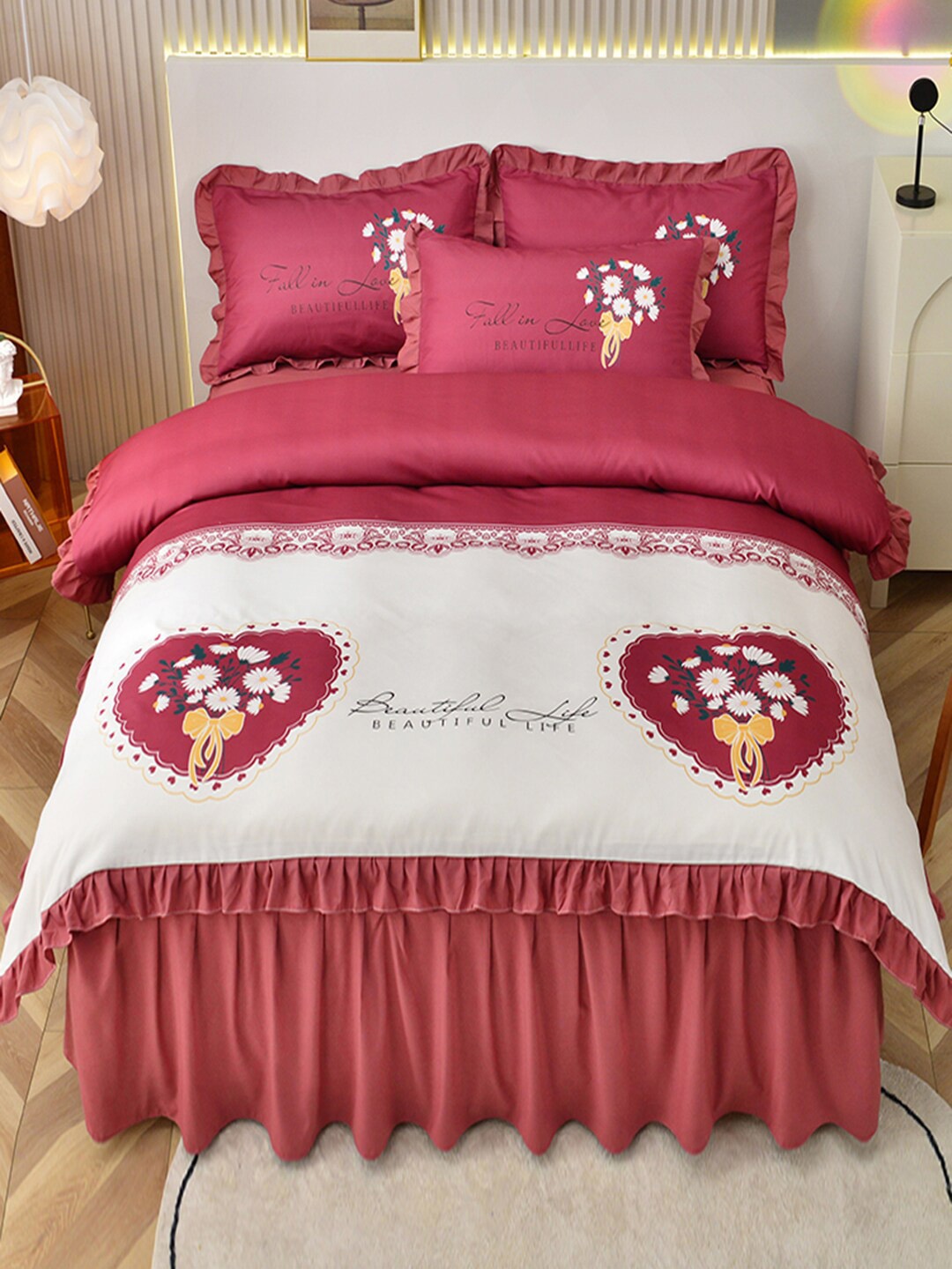 

JC Collection Red & White Printed Double Queen Bedding Set