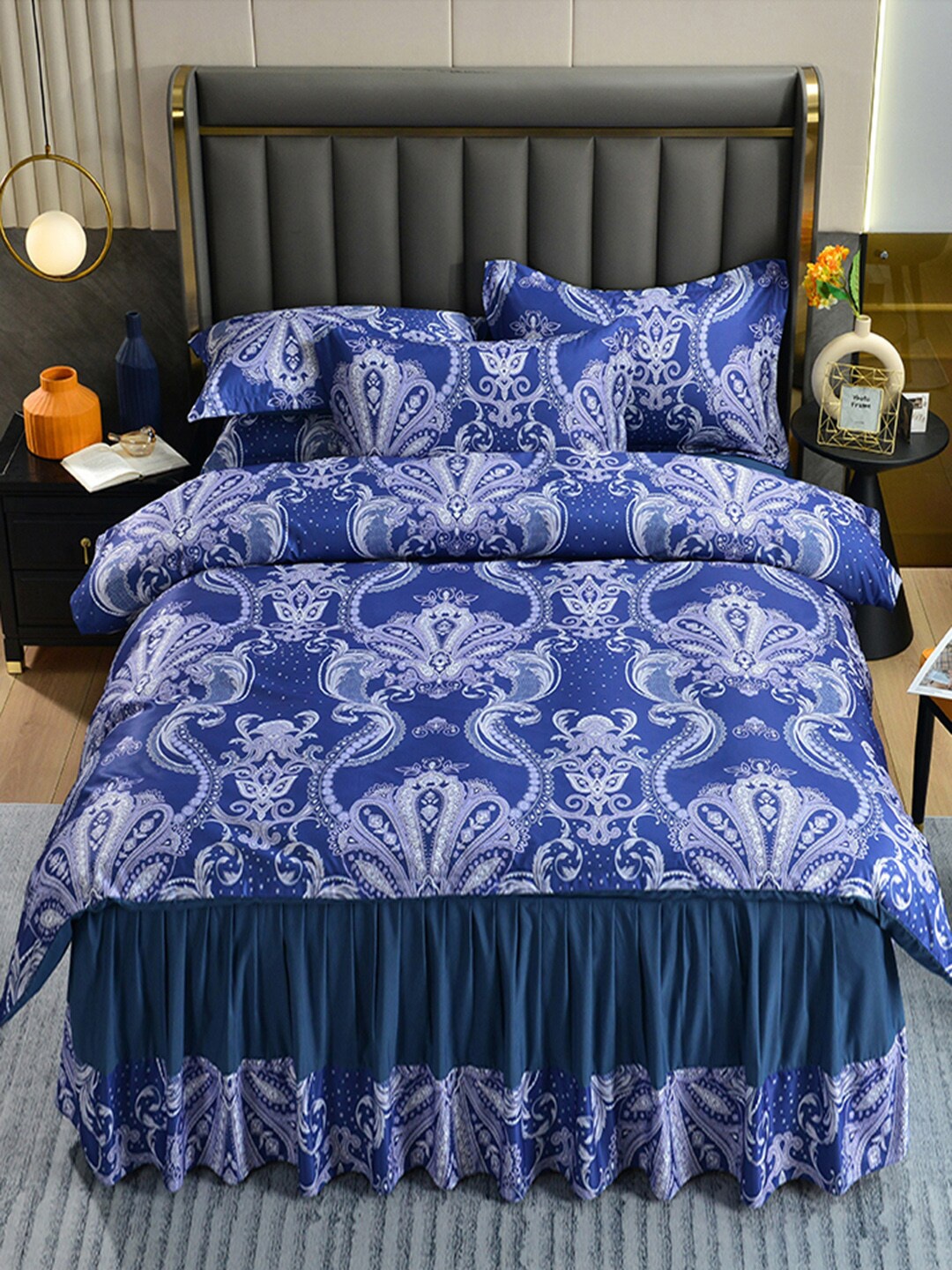 

JC Collection Blue & White Printed Double Queen Bedding Set