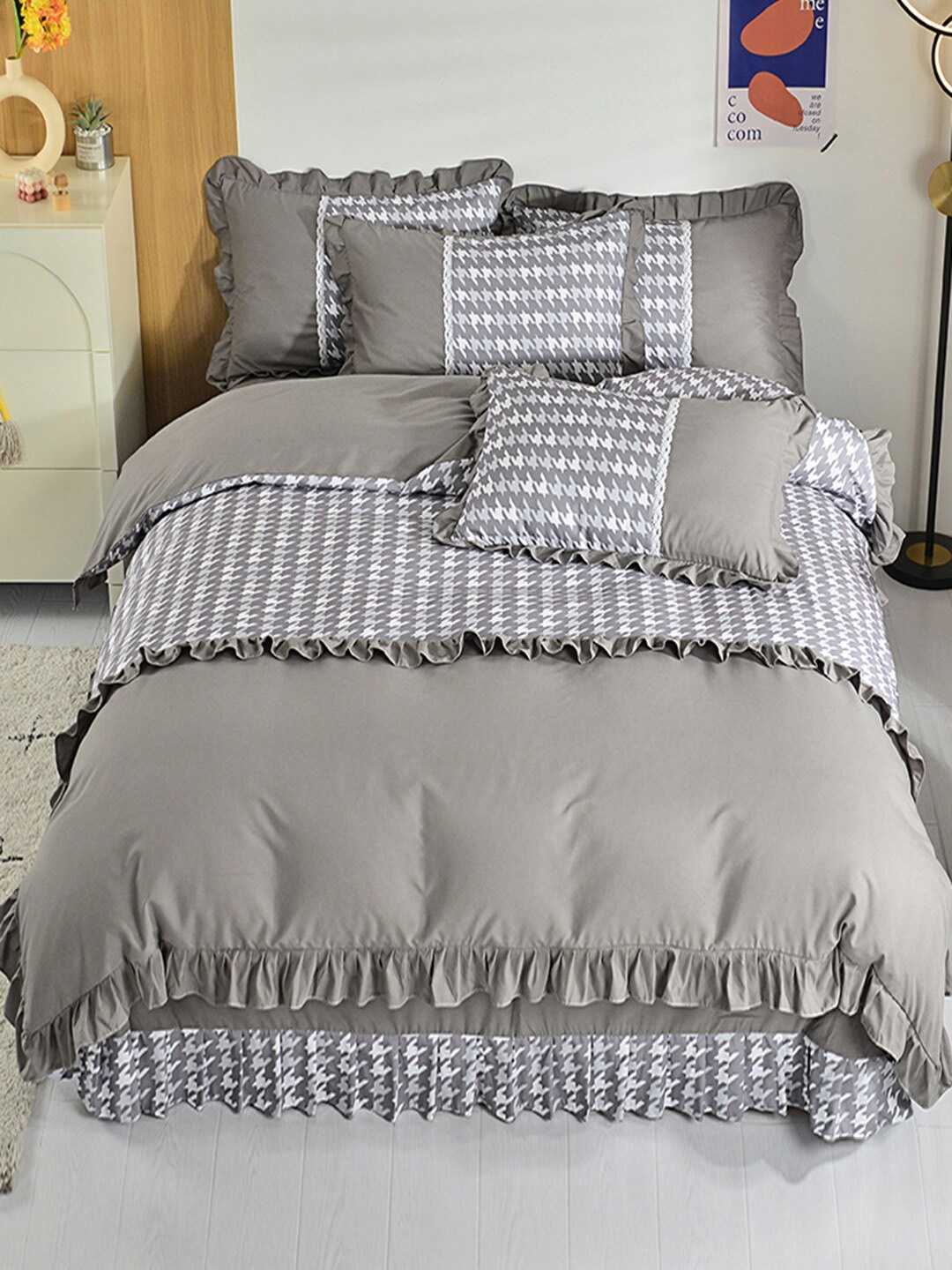 

JC Collection Grey & White Printed Double King Bedding Set