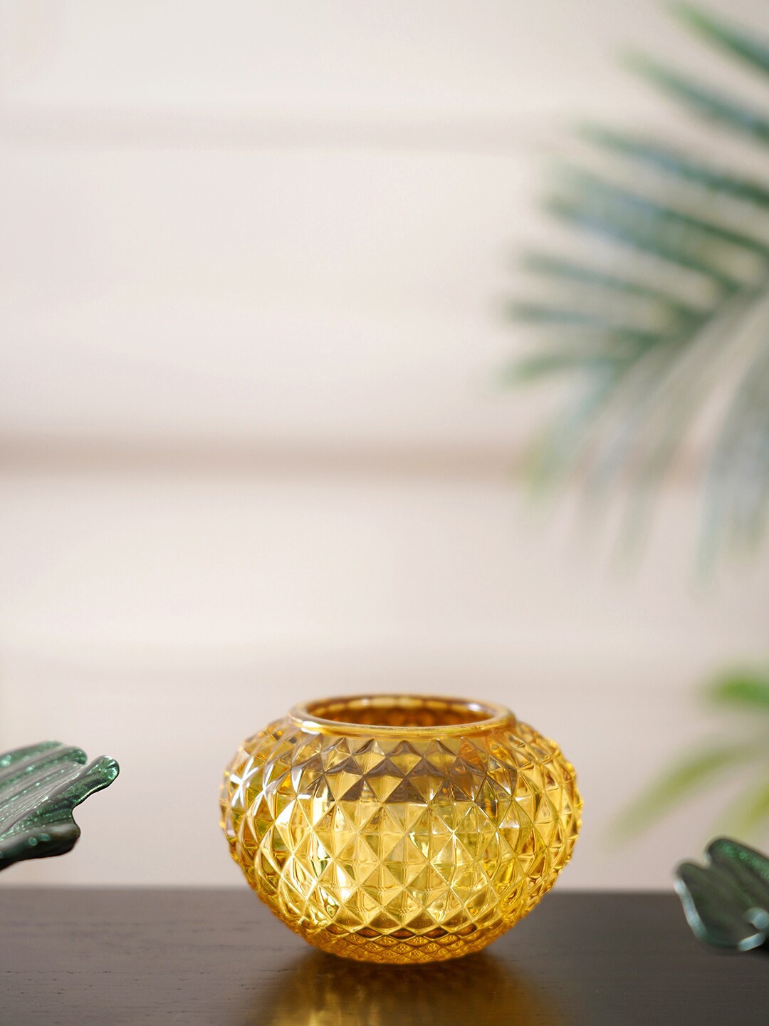 

Pure Home and Living Set Of 6 Gold Solid Candle Holders