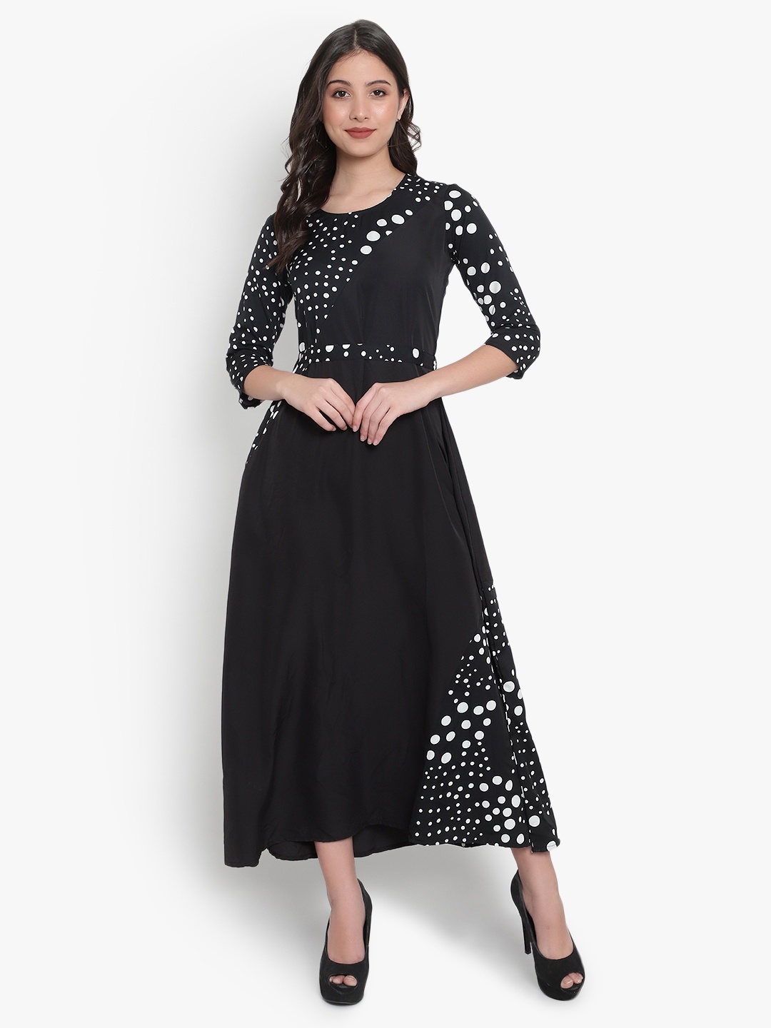 

Indietoga Women Plus Size Black & White Polka Dot Printed Maxi Dress